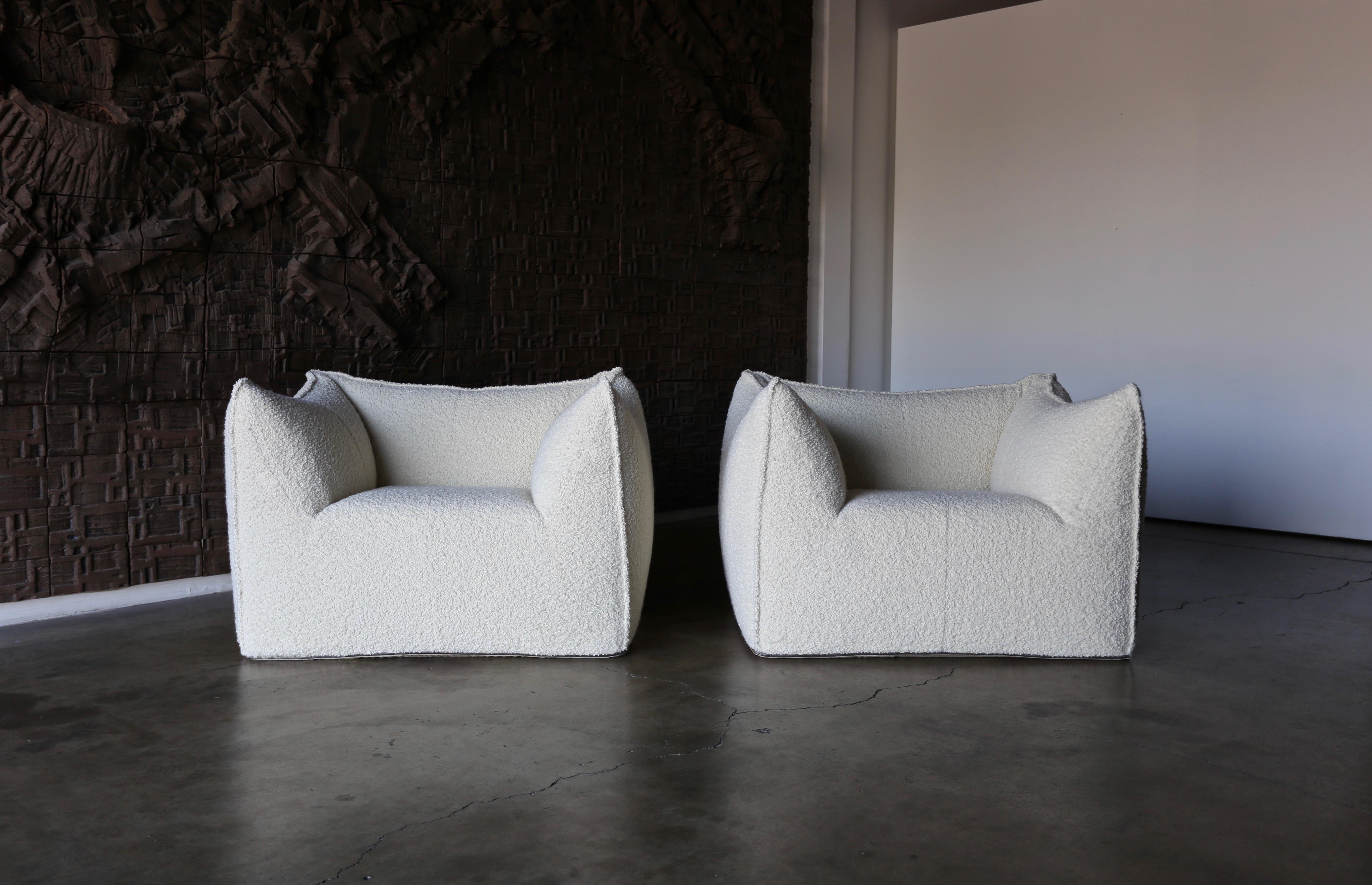 Mario Bellini Le Bambole lounge chairs for B&B Italia, circa 1985. This pair has been expertly restored in Alpaca bouclé.
