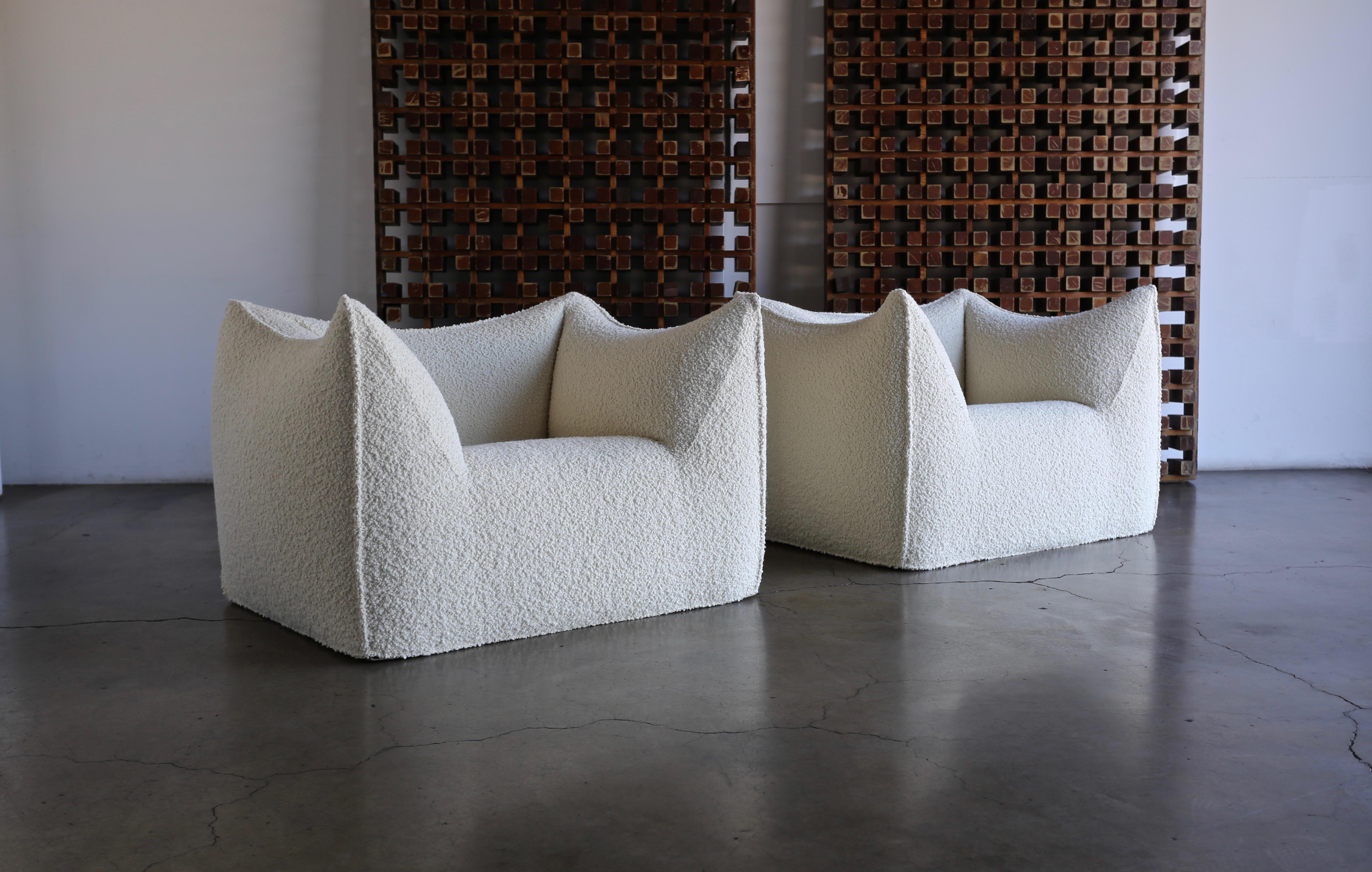 Mario Bellini Le Bambole lounge chairs for B&B Italia, circa 1985. This pair has been expertly restored in alpaca bouclé.