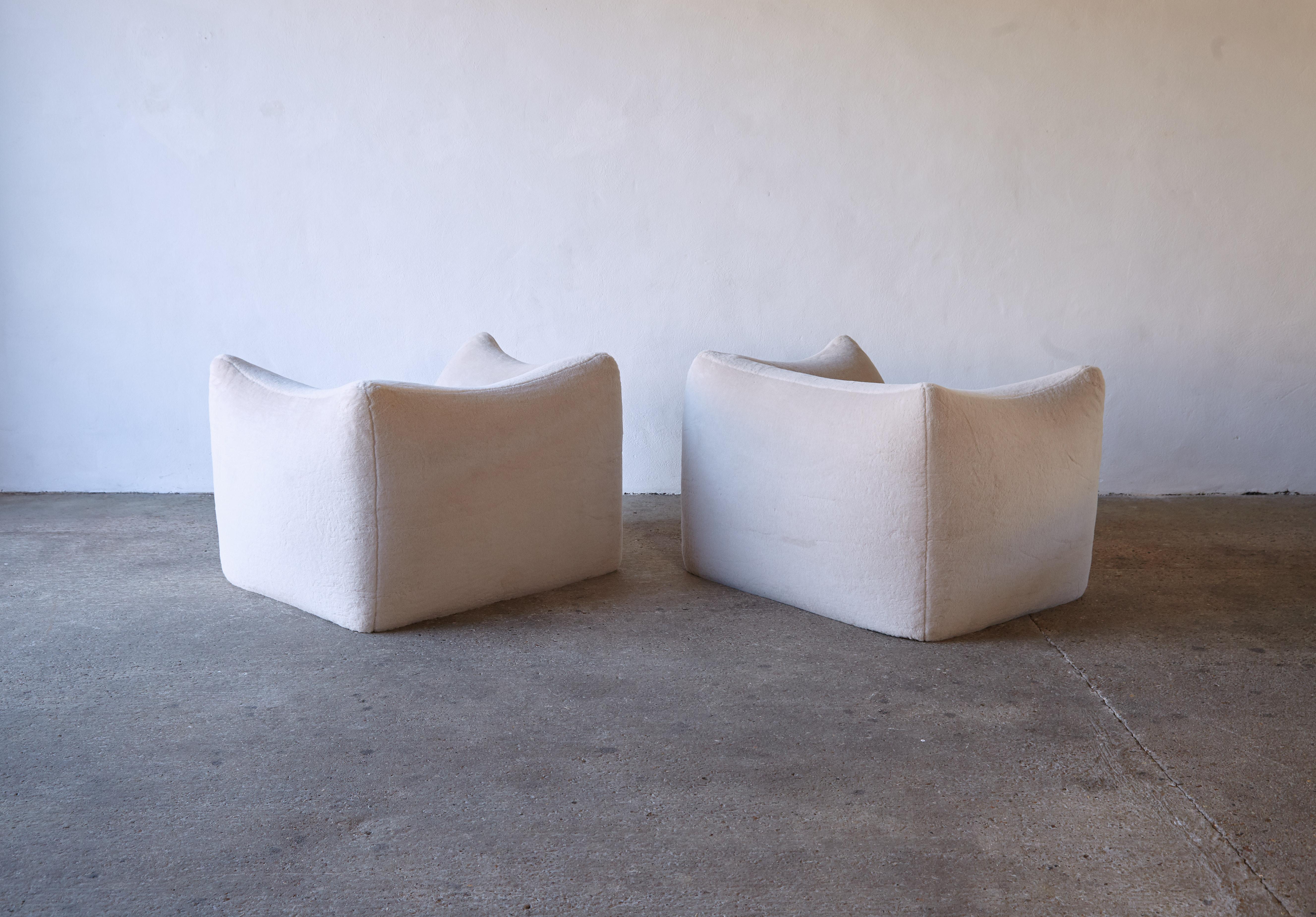 Mario Bellini Le Bambole Lounge Chairs, Upholstered in Alpaca, B&B Italia, 1970s 2