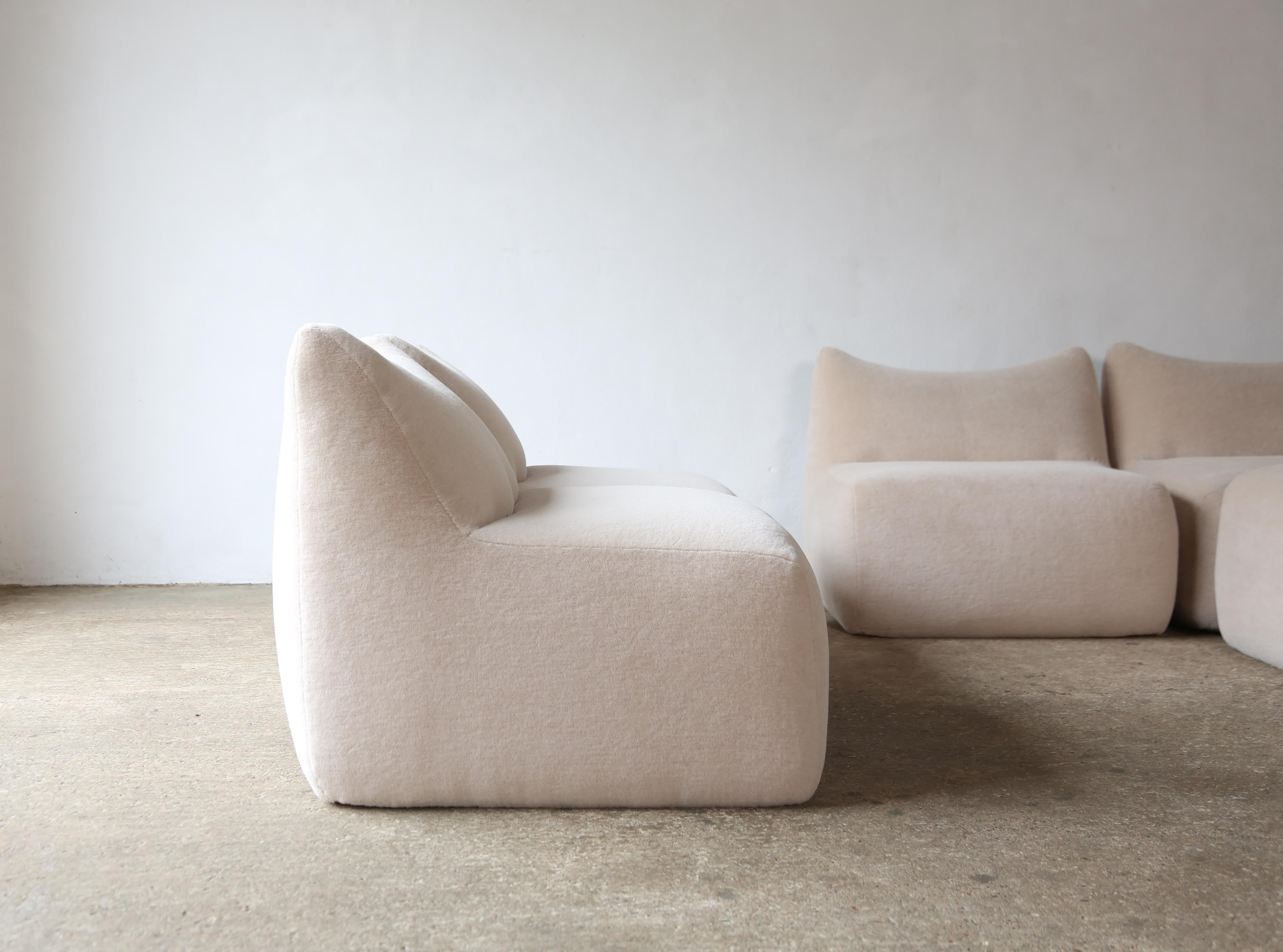 Mario Bellini Le Bambole Modular Sofa, Upholstered in Alpaca, B&B Italia, 1970s For Sale 6