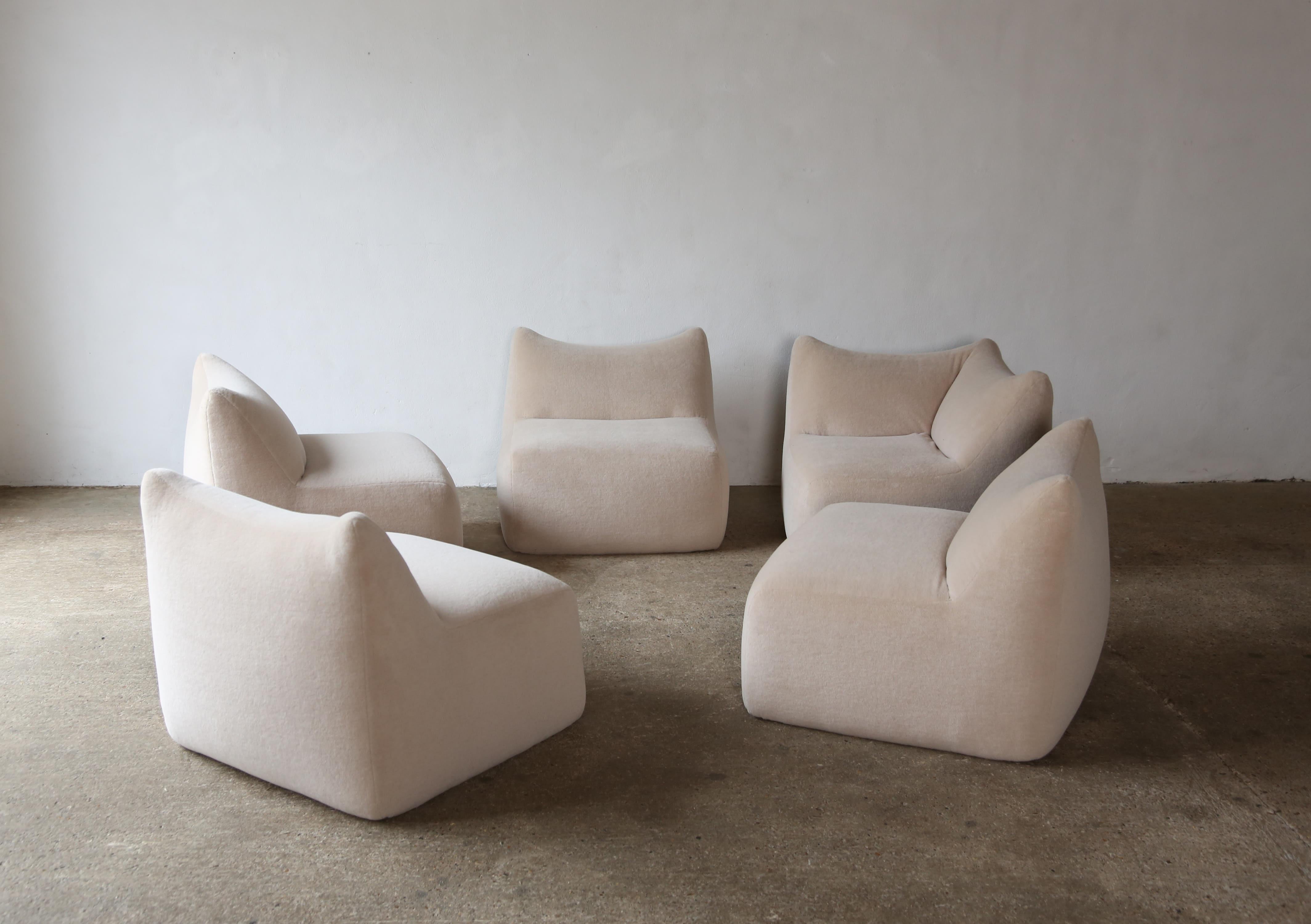 Mario Bellini Le Bambole Modular Sofa, Upholstered in Alpaca, B&B Italia, 1970s For Sale 9