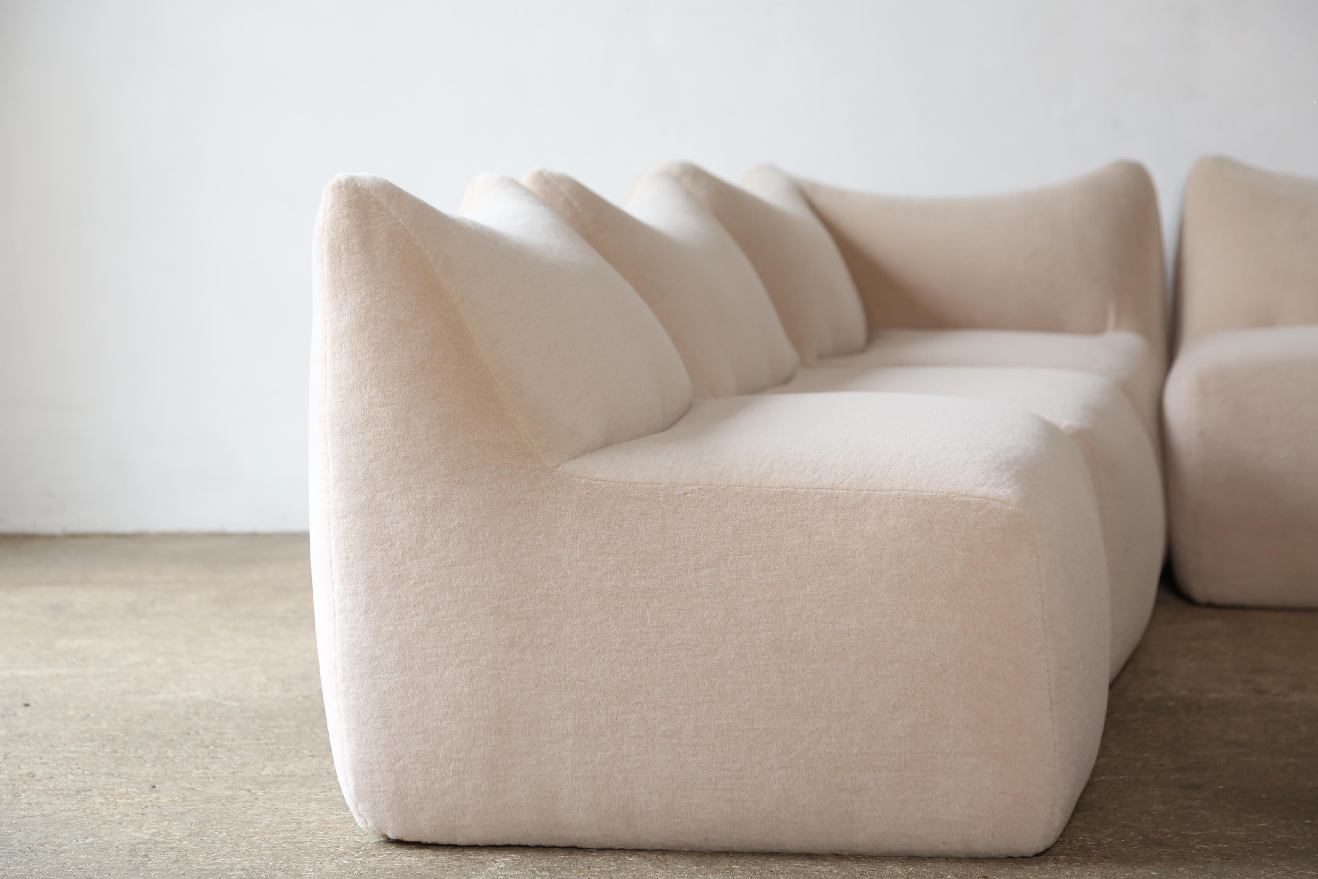 20th Century Mario Bellini Le Bambole Modular Sofa, Upholstered in Alpaca, B&B Italia, 1970s For Sale