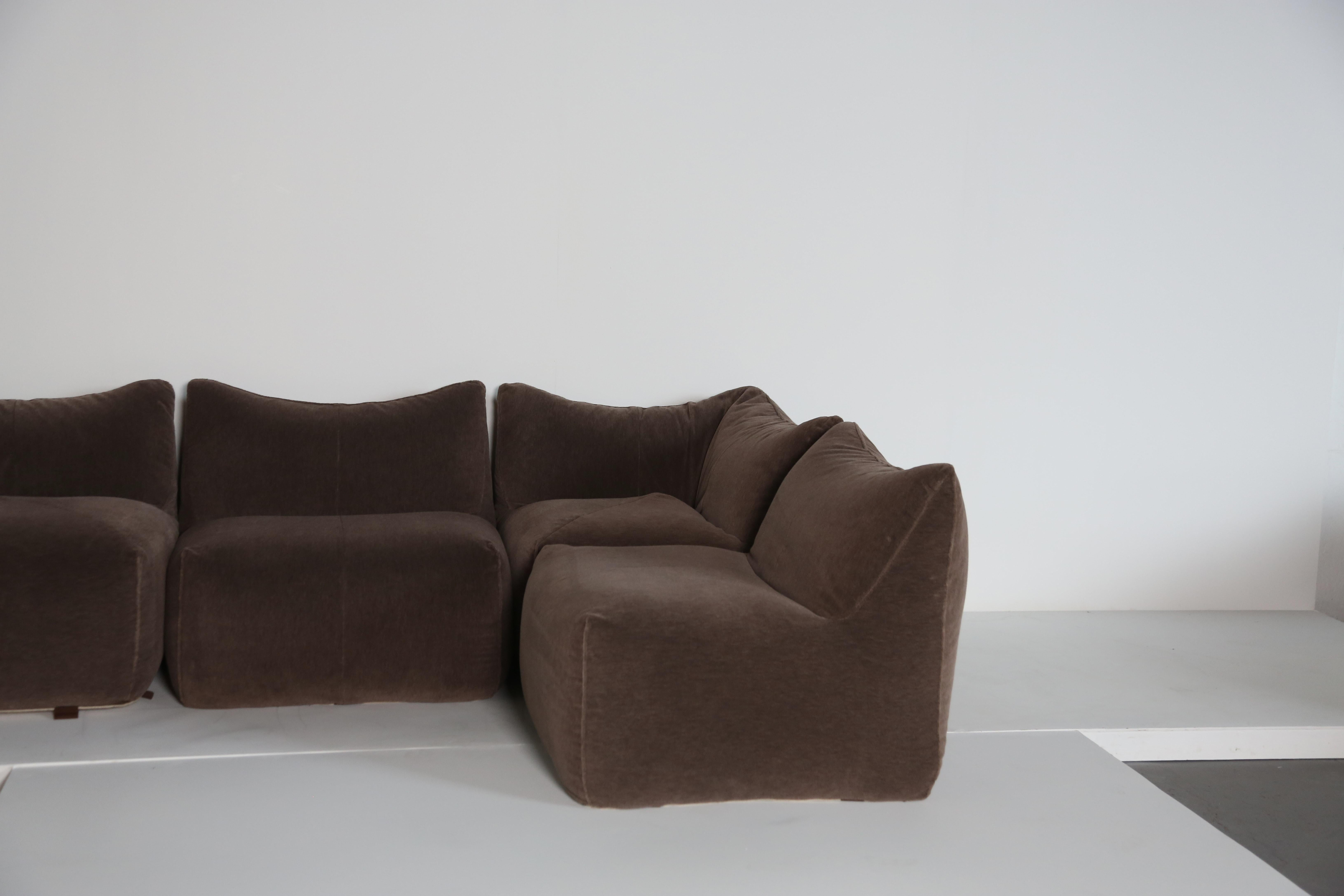 20th Century Mario Bellini Le Bambole Modular Sofa, Upholstered in Velvet, B&B Italia, 1970s
