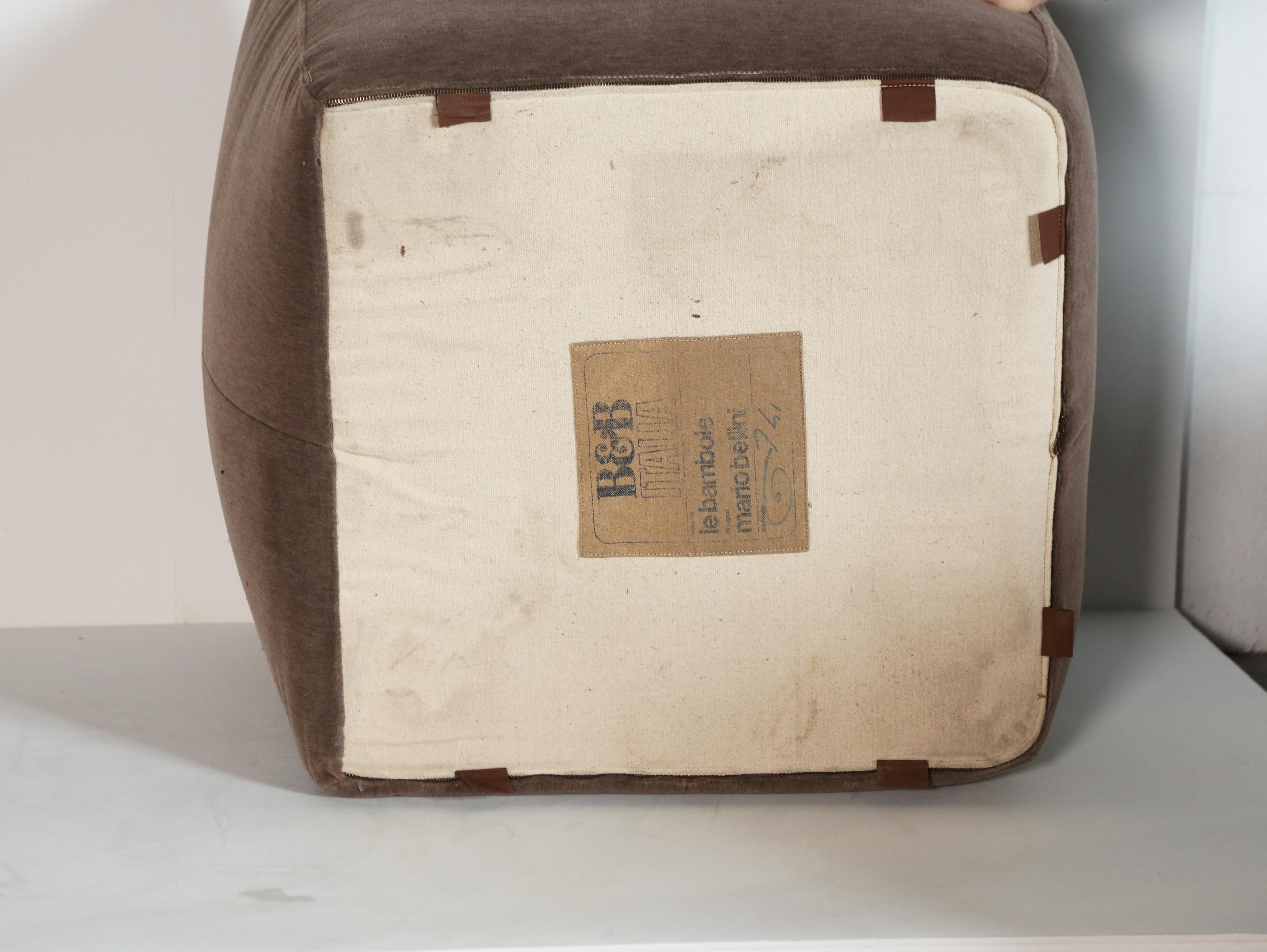 Alpaca Mario Bellini Le Bambole Modular Sofa, Upholstered in Velvet, B&B Italia, 1970s