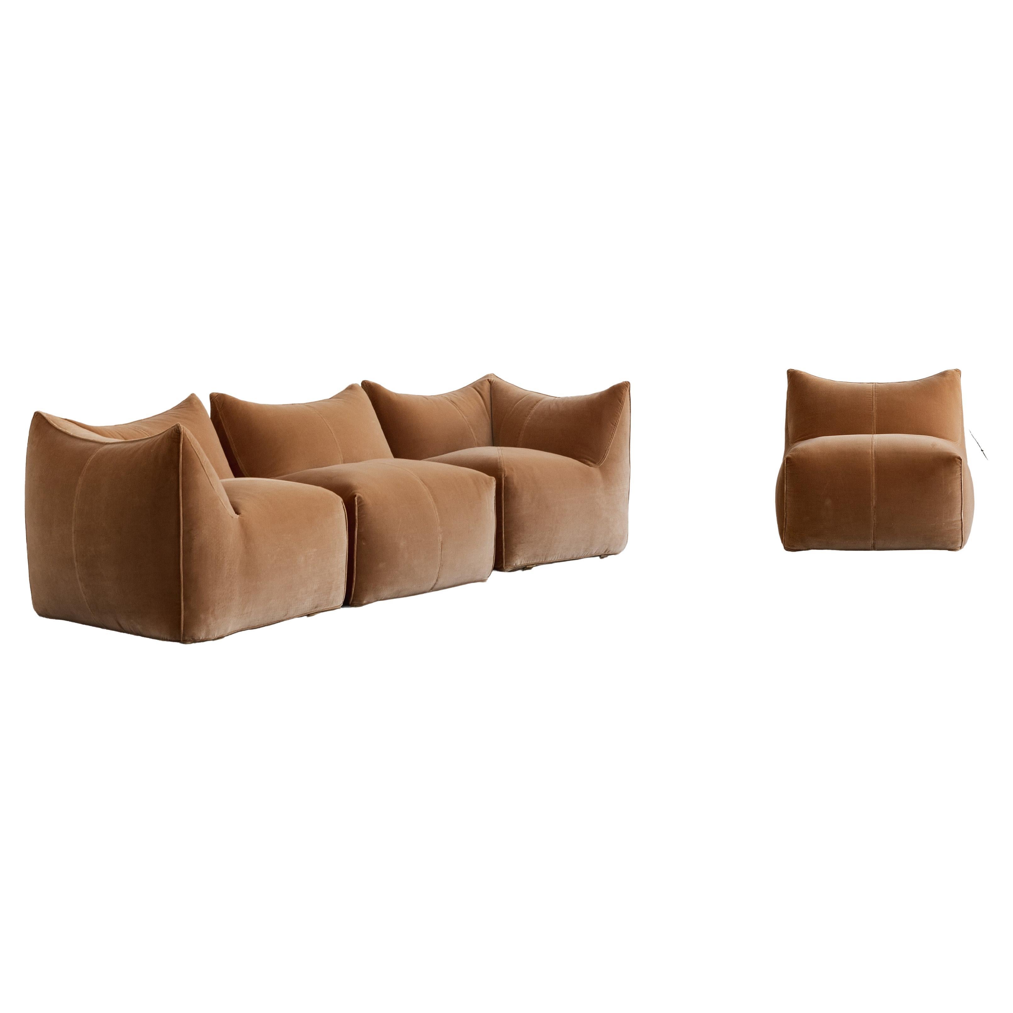 Sofá "Le Bambole" de Mario Bellini para B&B Italia, terciopelo camel, 1971, set de 4 piezas