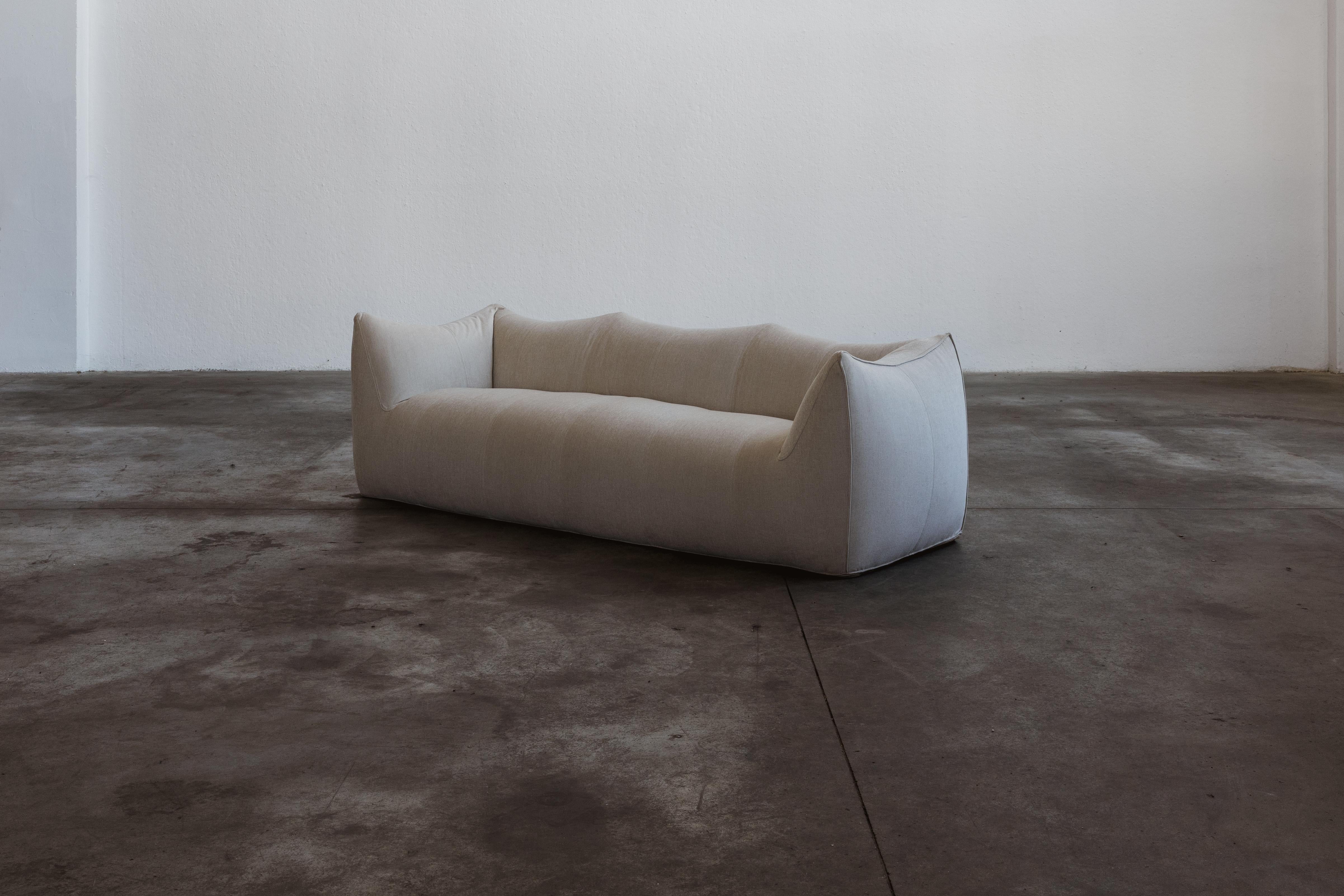 Mario Bellini „Le Bambole“ Sofa für Cassina, elfenbeinfarben Chenille, 1972 im Angebot 9