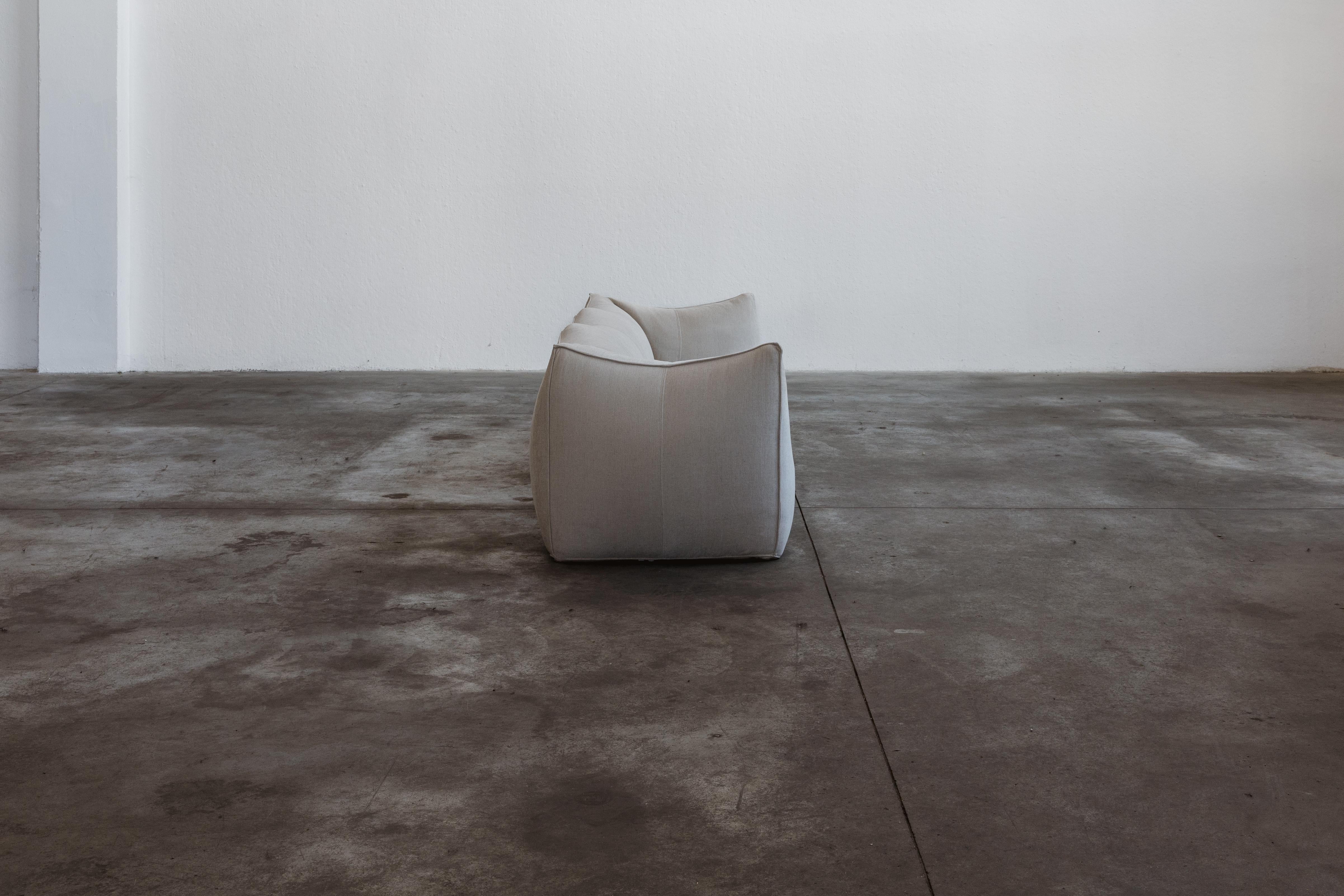 Mario Bellini „Le Bambole“ Sofa für Cassina, elfenbeinfarben Chenille, 1972 (Ende des 20. Jahrhunderts) im Angebot