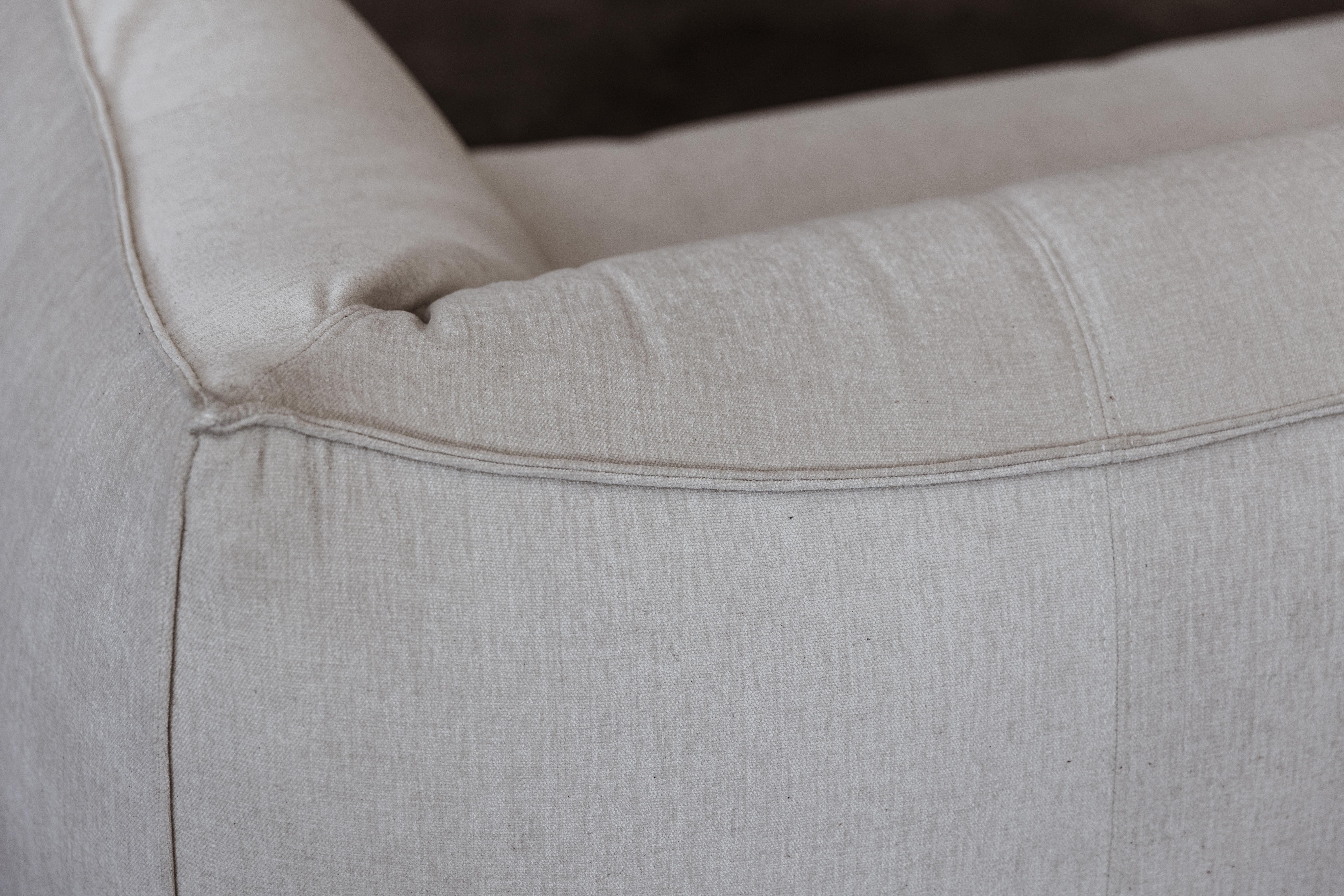 Mario Bellini „Le Bambole“ Sofa für Cassina, elfenbeinfarben Chenille, 1972 (Schaumstoff) im Angebot
