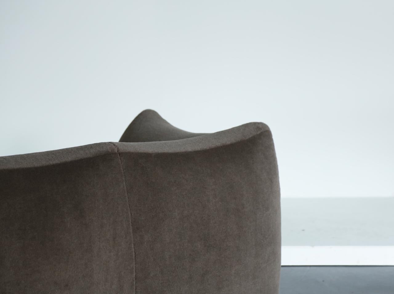 Sofá Le Bambole de Mario Bellini, tapizado en alpaca, B&B Italia, años 70 en venta 5