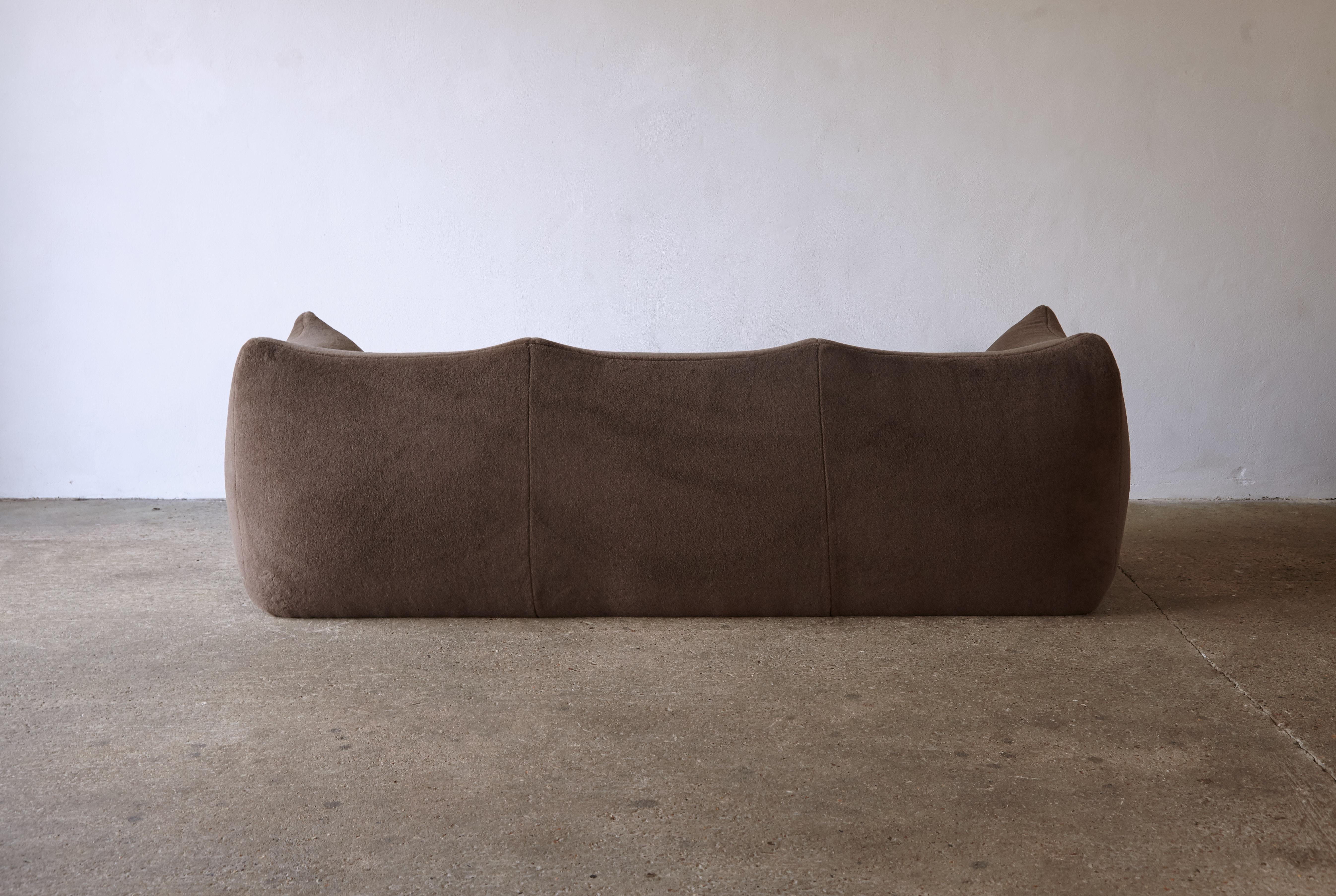 Mario Bellini Le Bambole Sofa, Upholstered in Alpaca, B&B Italia, 1970s In Good Condition In London, GB