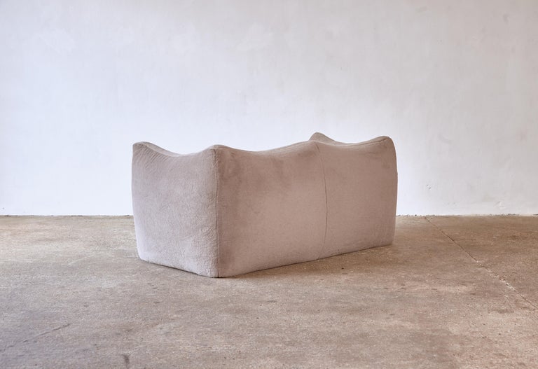 Mario Bellini Le Bambole Sofa, Upholstered in Alpaca, B&B Italia, 1970s For Sale 1