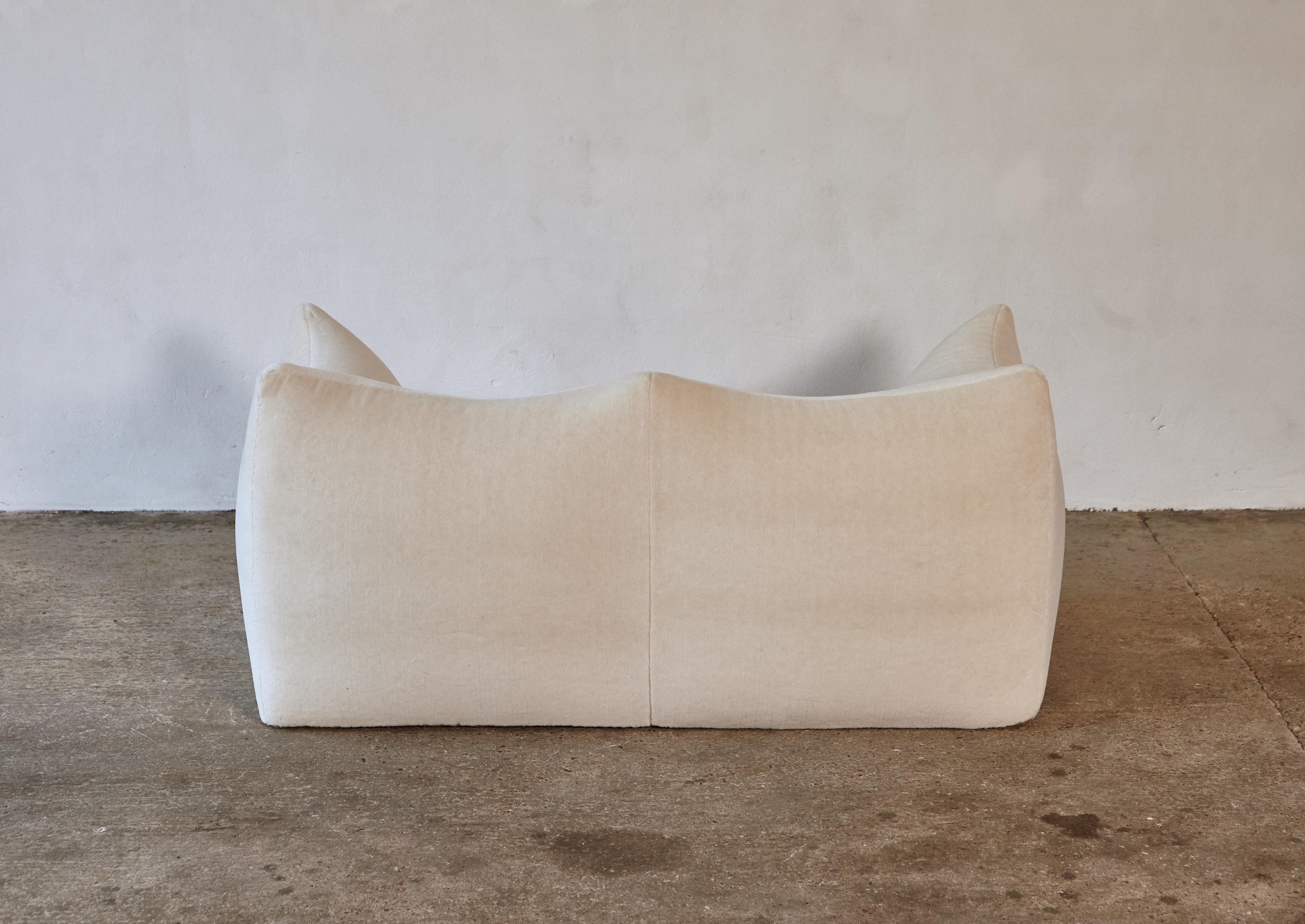 20th Century Mario Bellini Le Bambole Sofa, Upholstered in Alpaca, B&B Italia, 1970s For Sale
