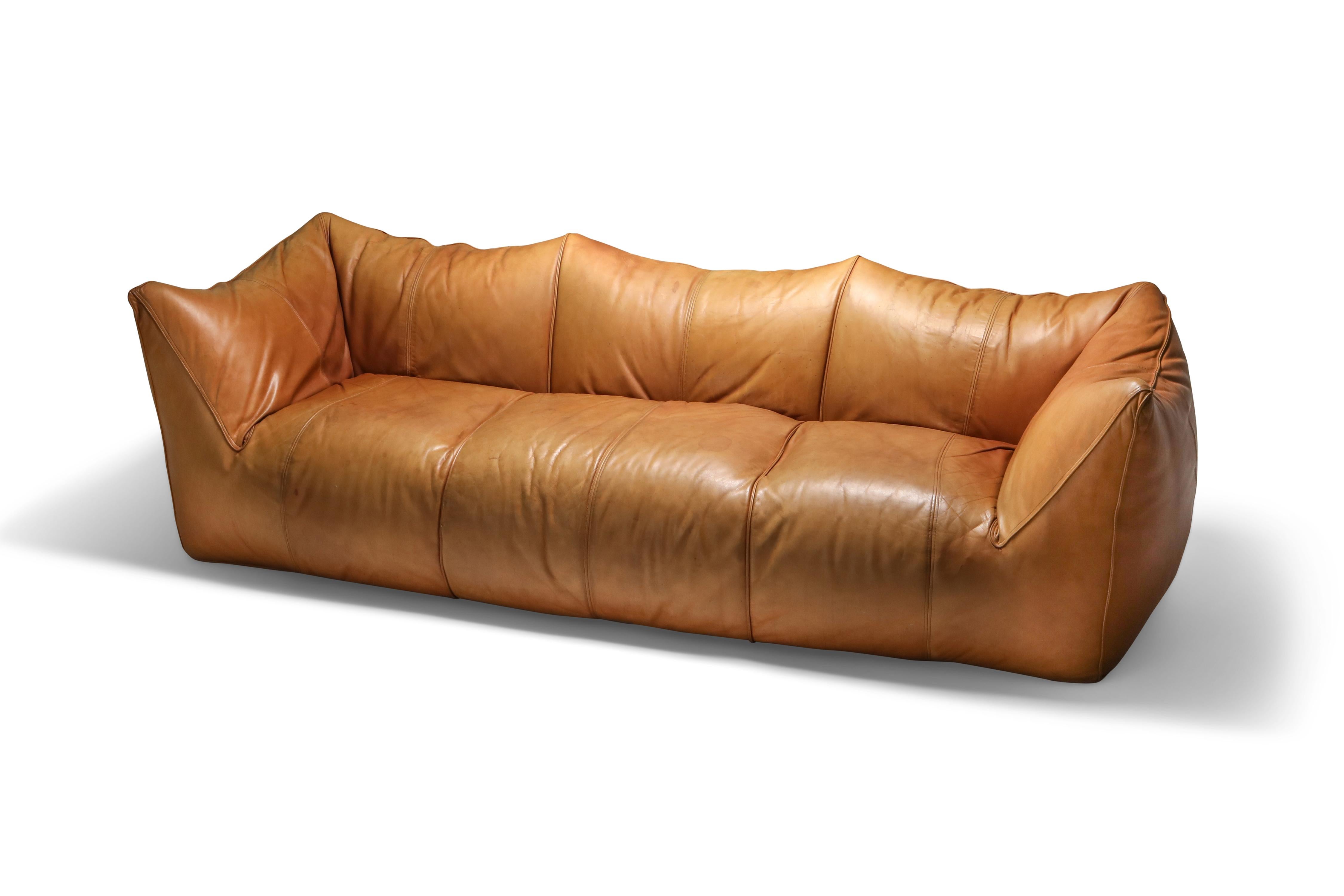 Mid-Century Modern Mario Bellini 'Le Bambole' Three-Seat Couch in Tan Leather