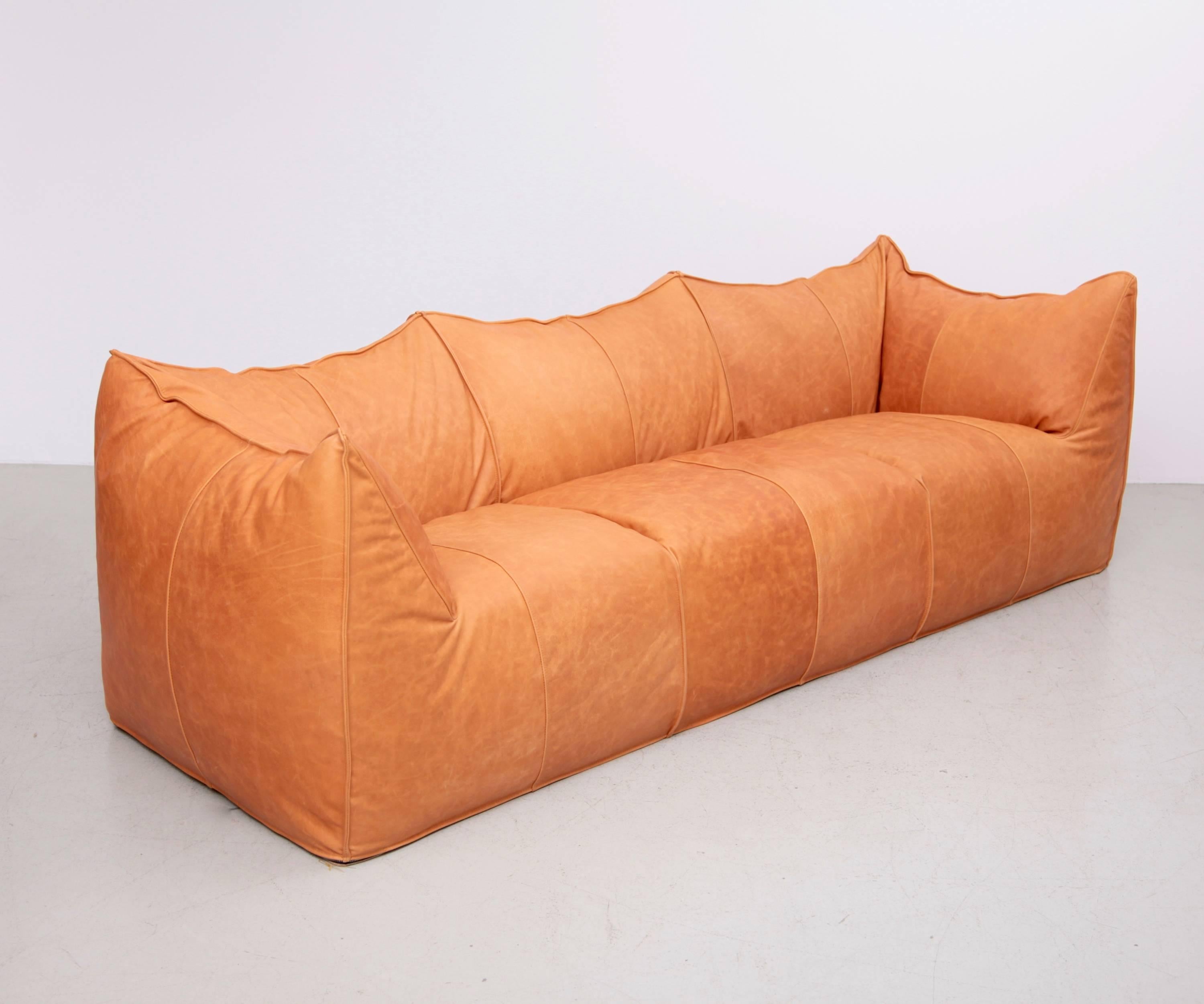 Rare new covered Le Bambole three-seat in mint condition. High quality aniline tan leather.
Delivery time 3-4 weeks.

 