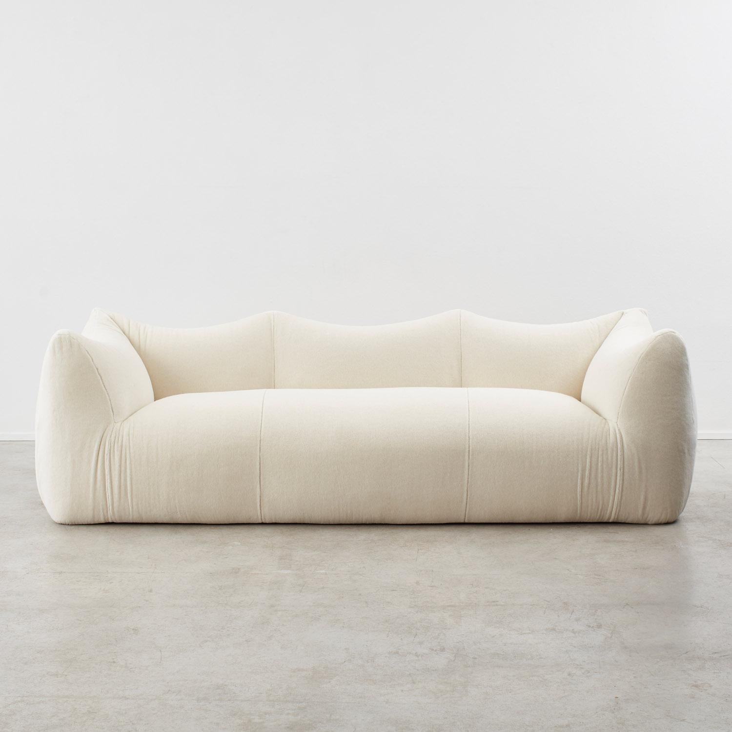 Mario Bellini 'Le Bambole' three seater sofa for B&B Italia - Italy, 1973 In Excellent Condition In London, GB