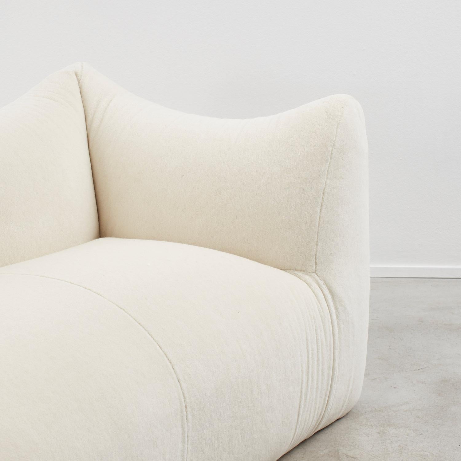 Mario Bellini 'Le Bambole' three seater sofa for B&B Italia - Italy, 1973 4