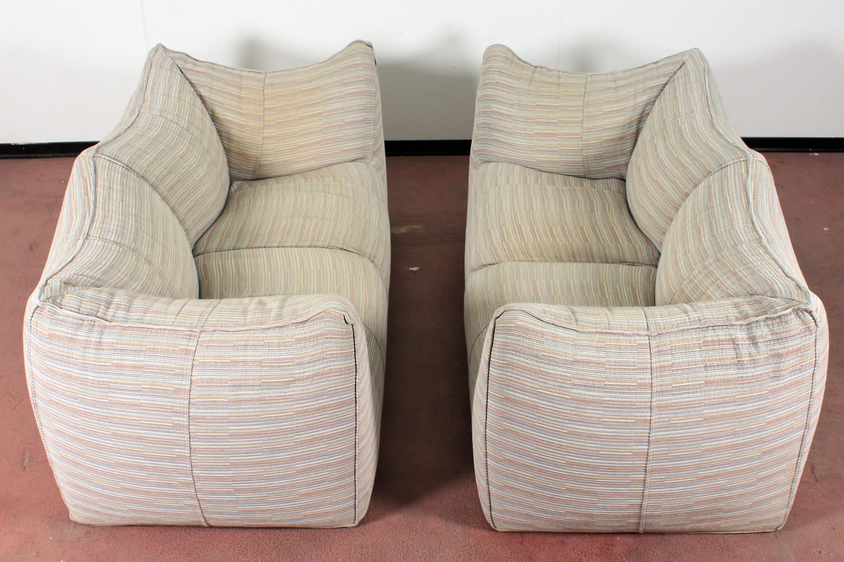 Mid-Century Modern Mario Bellini“Le Bambole” Vintage Two-Seat Sofa Missoni Fabric B&B Italia, 1970s