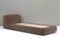 Mario Bellini Le Mura Daybed in Original Mohair Velvet, Italy, 1972