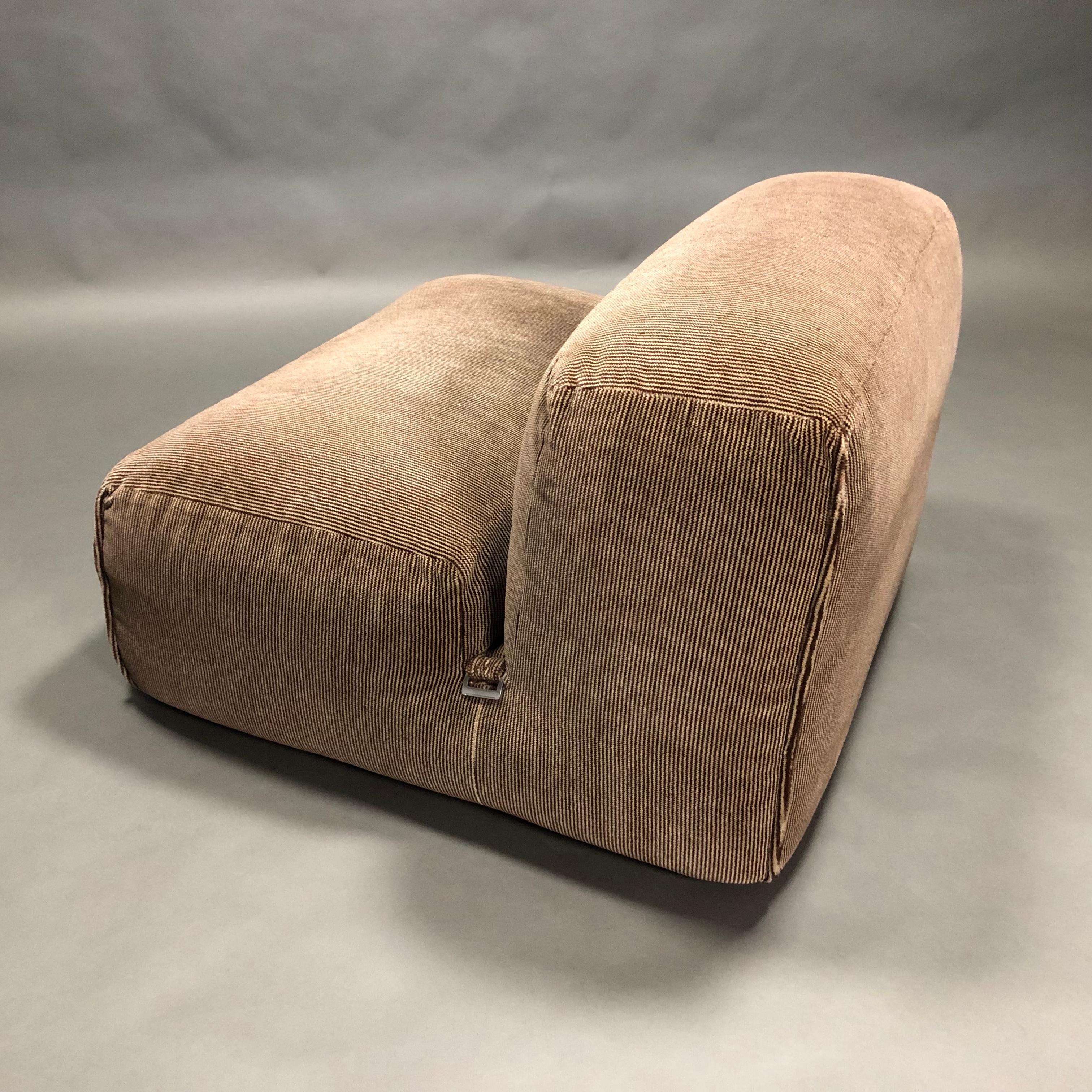 Mario Bellini 'Le Mura' Lounge Chair in Mohair Velvet by Cassina, Italy, 1972 1