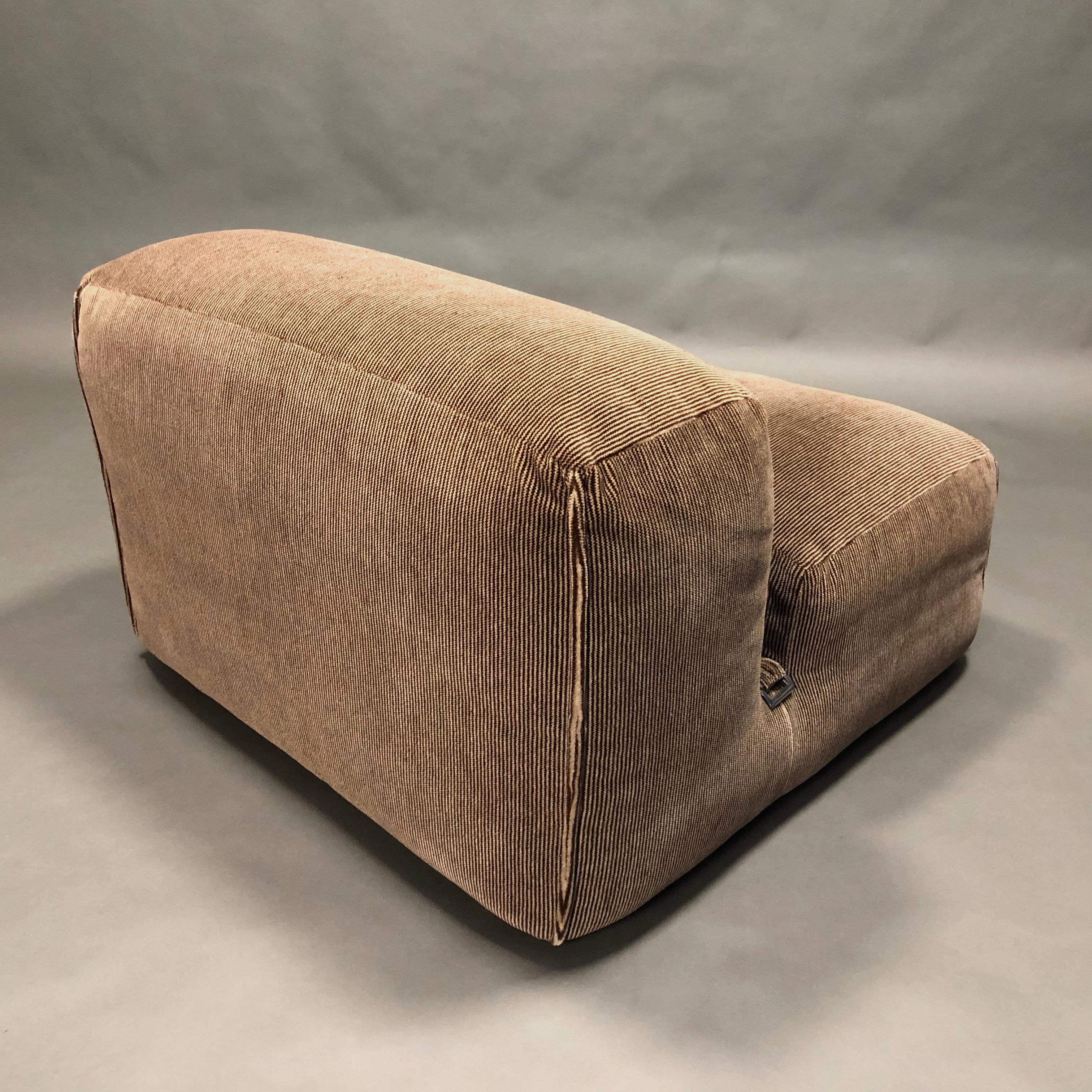 Italian Mario Bellini 'Le Mura' Lounge Chair in Mohair Velvet by Cassina, Italy, 1972