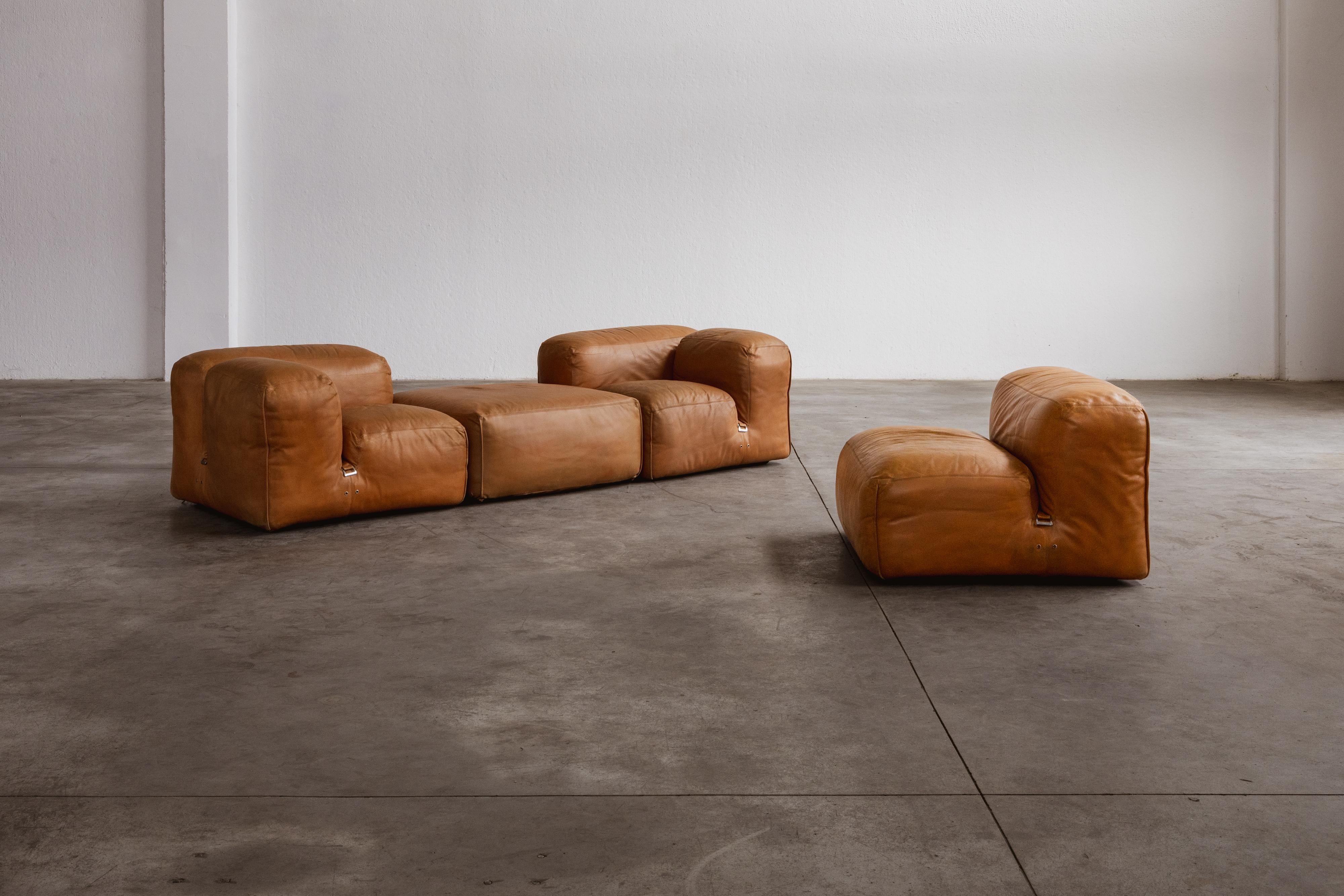 Mario Bellini “Le Mura” modular sofa for Cassina, 1972, Set of 4 For Sale 4