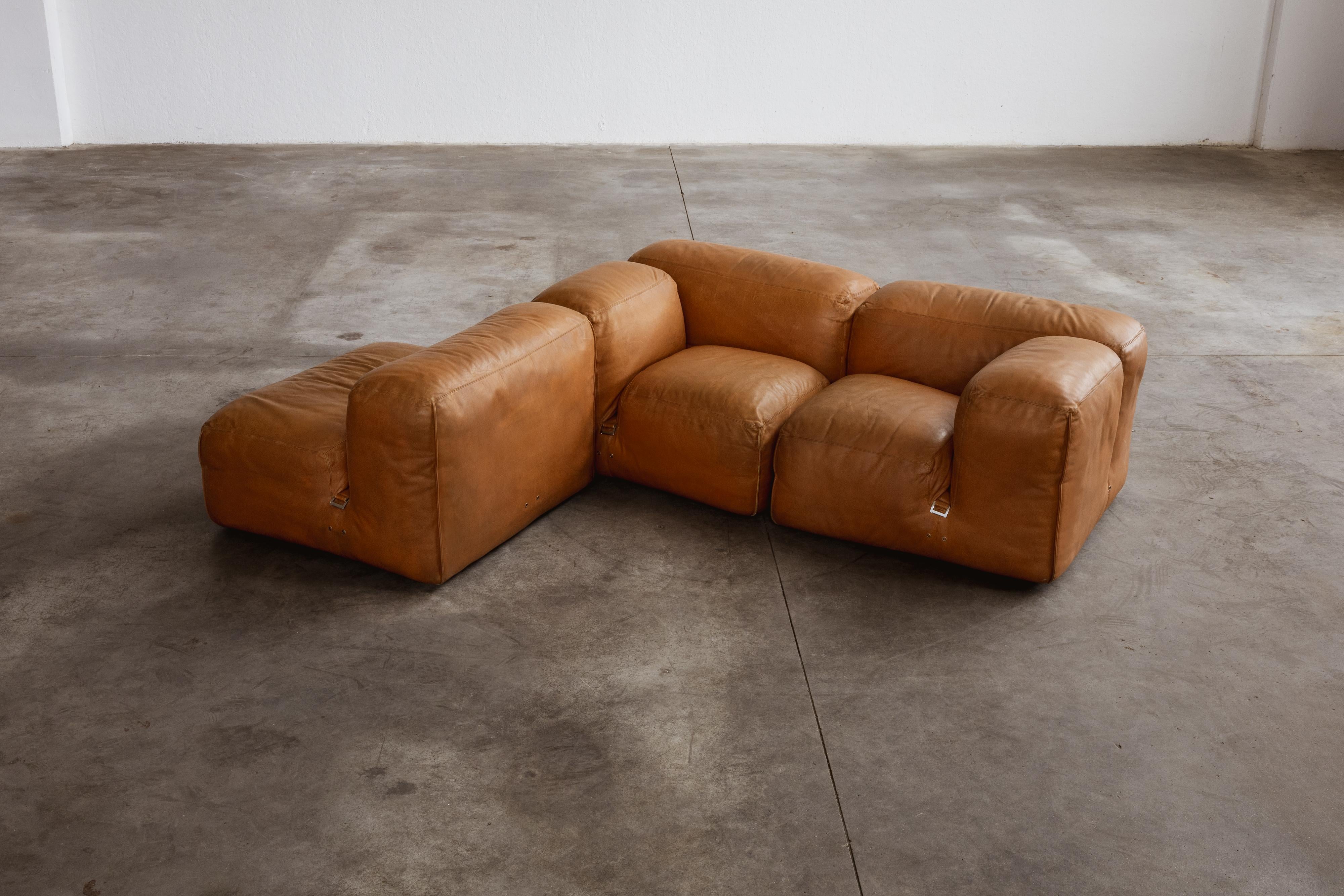Italian Mario Bellini “Le Mura” modular sofa for Cassina, 1972, Set of 4 For Sale