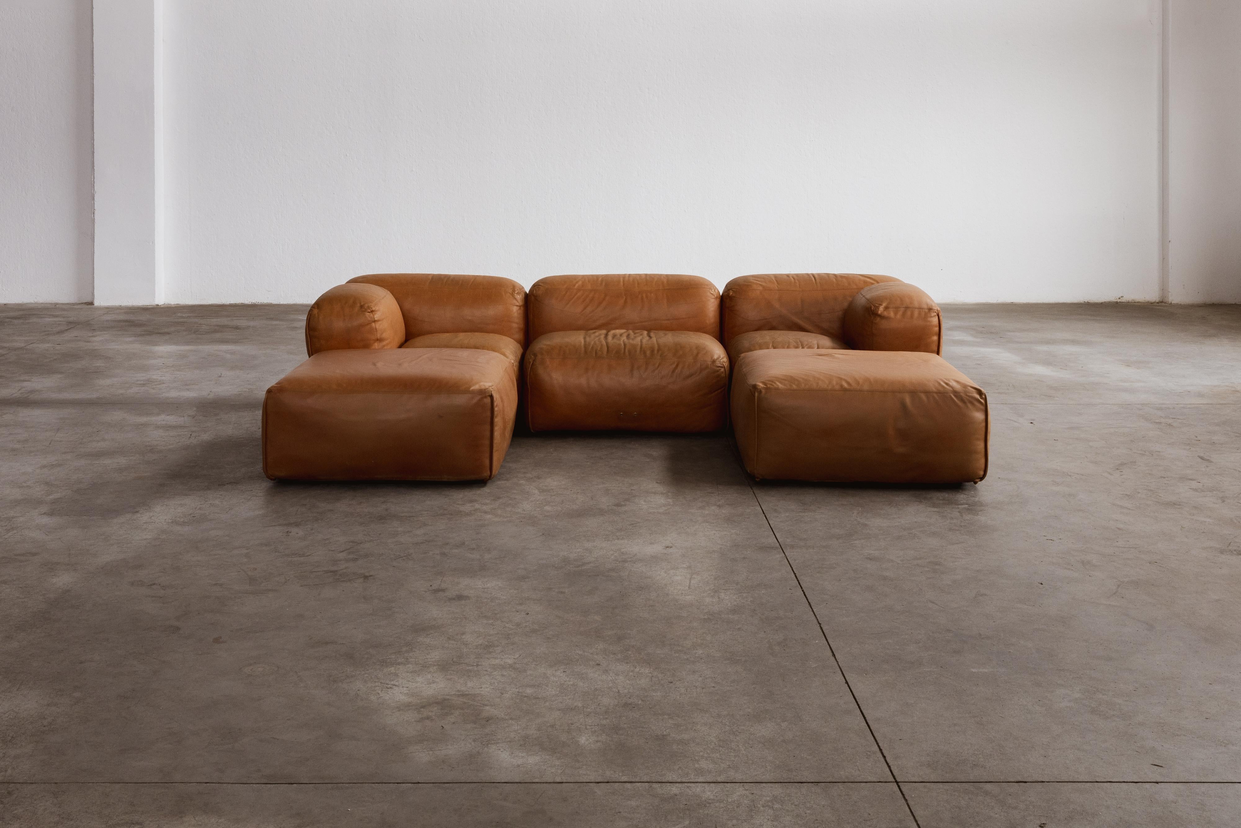 Italian Mario Bellini “Le Mura” Modular Sofa for Cassina, Cognac Leather, 1972, Set of 5 For Sale