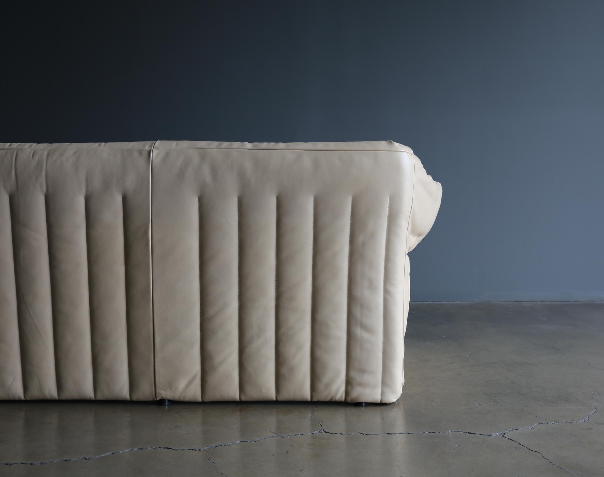 Mario Bellini 'Le Stelle' Leather Sofa for B&B Italia, Circa 1980 3