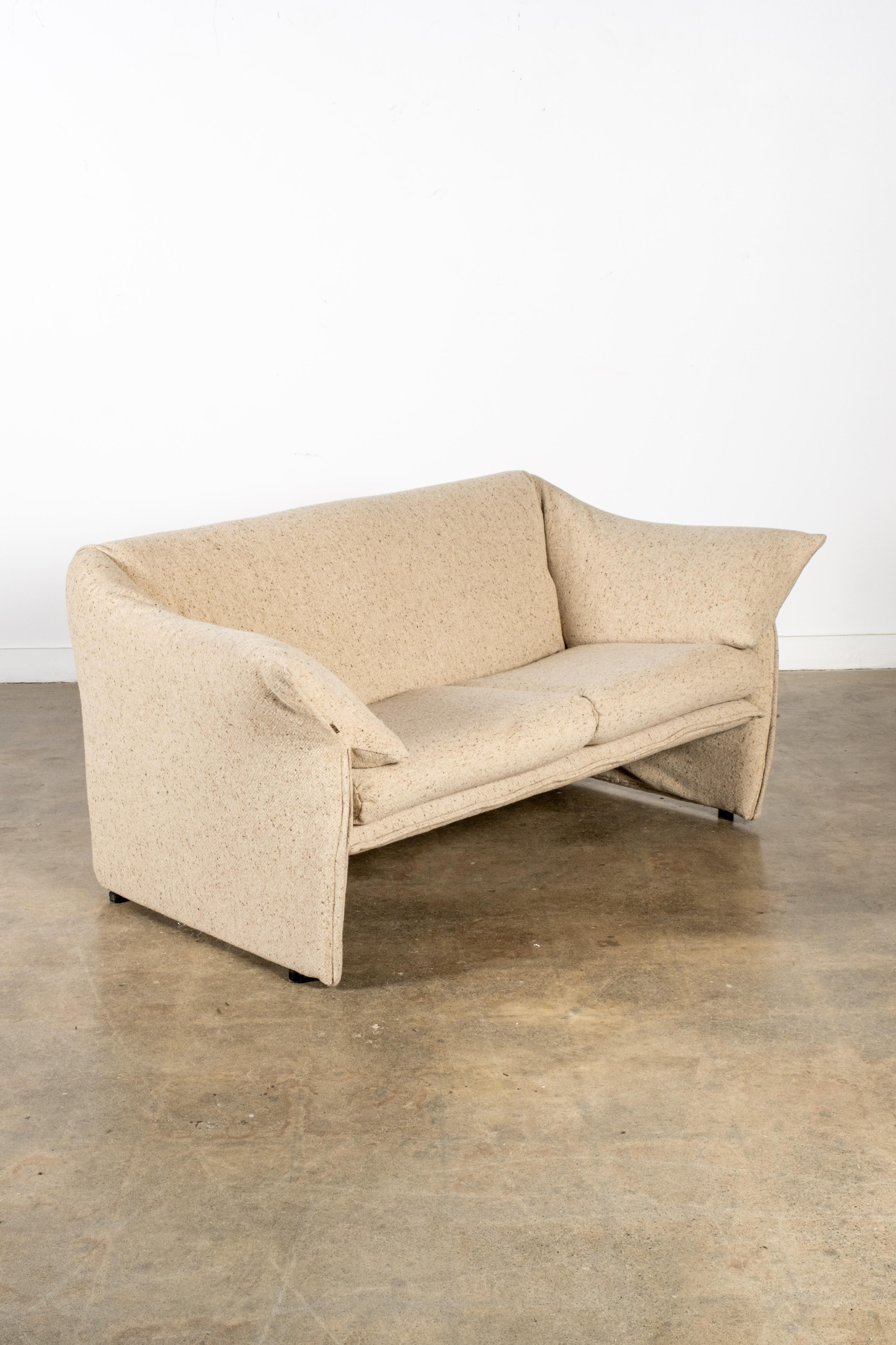 Mario Bellini Loveseat Le Stelle en Bueno estado para la venta en Toronto, CA