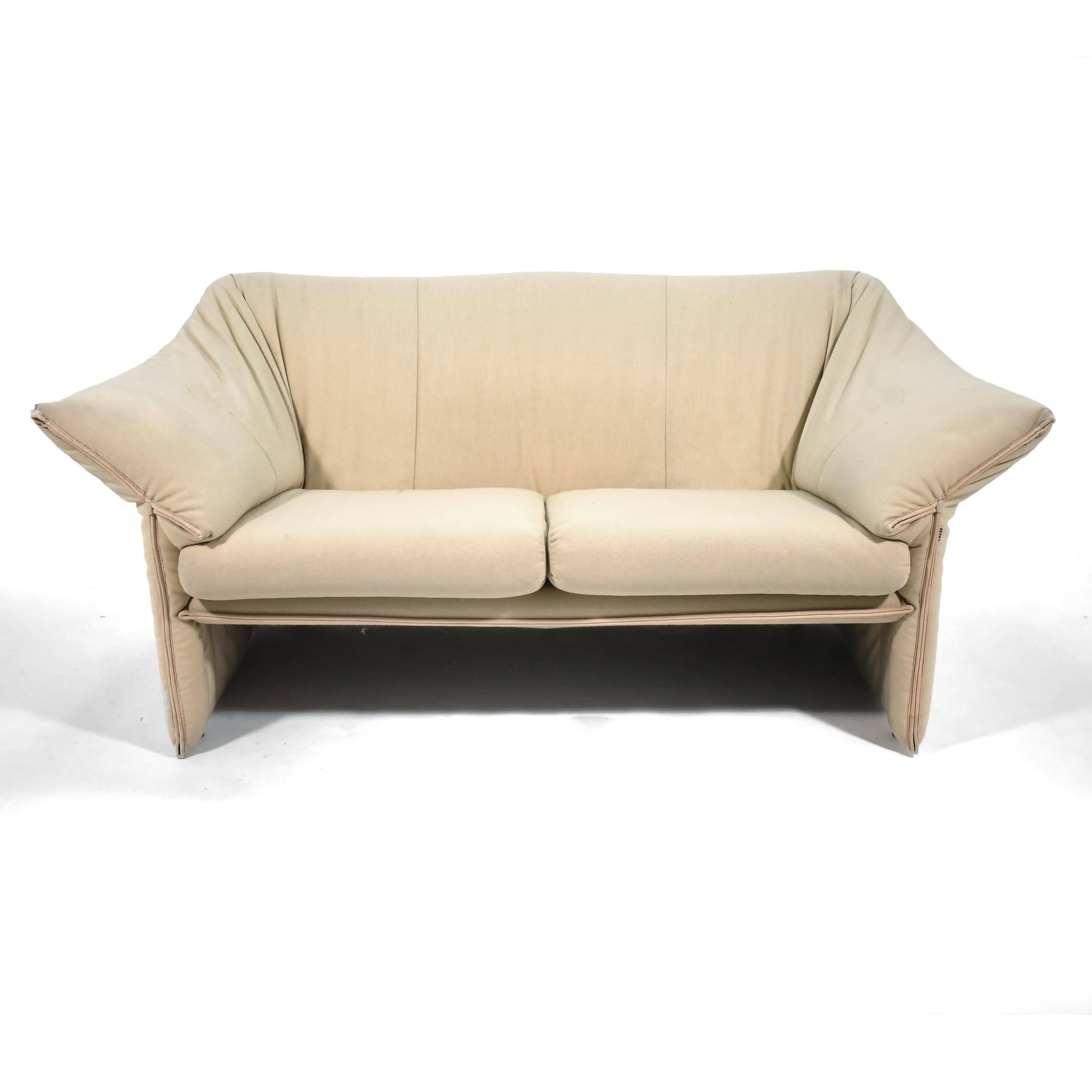 Mid-Century Modern Mario Bellini 'Le Stelle' Loveseat Sofa by B&B Italia For Sale
