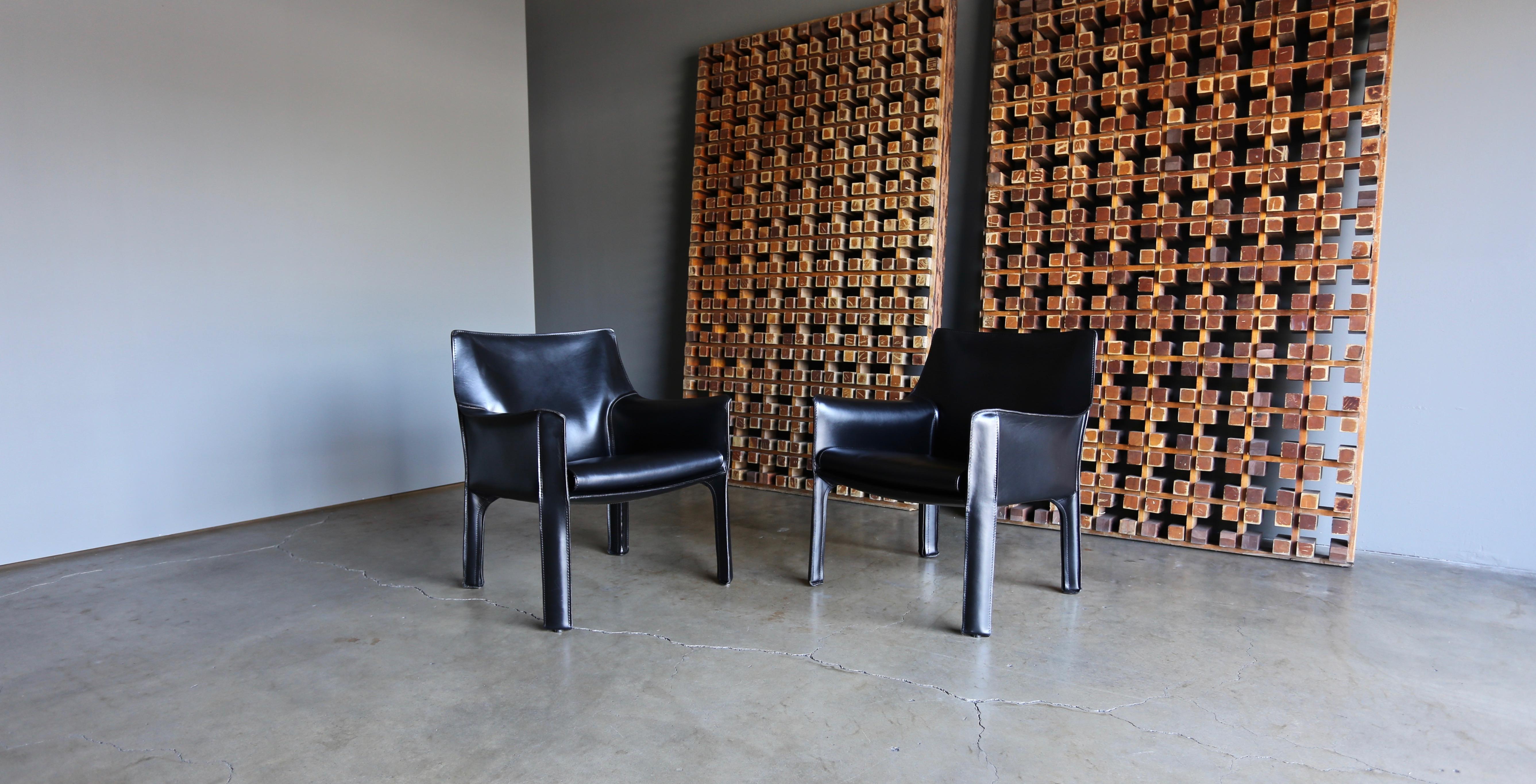 Mario Bellini Leather Cab Lounge Chairs for Cassina In Good Condition In Costa Mesa, CA