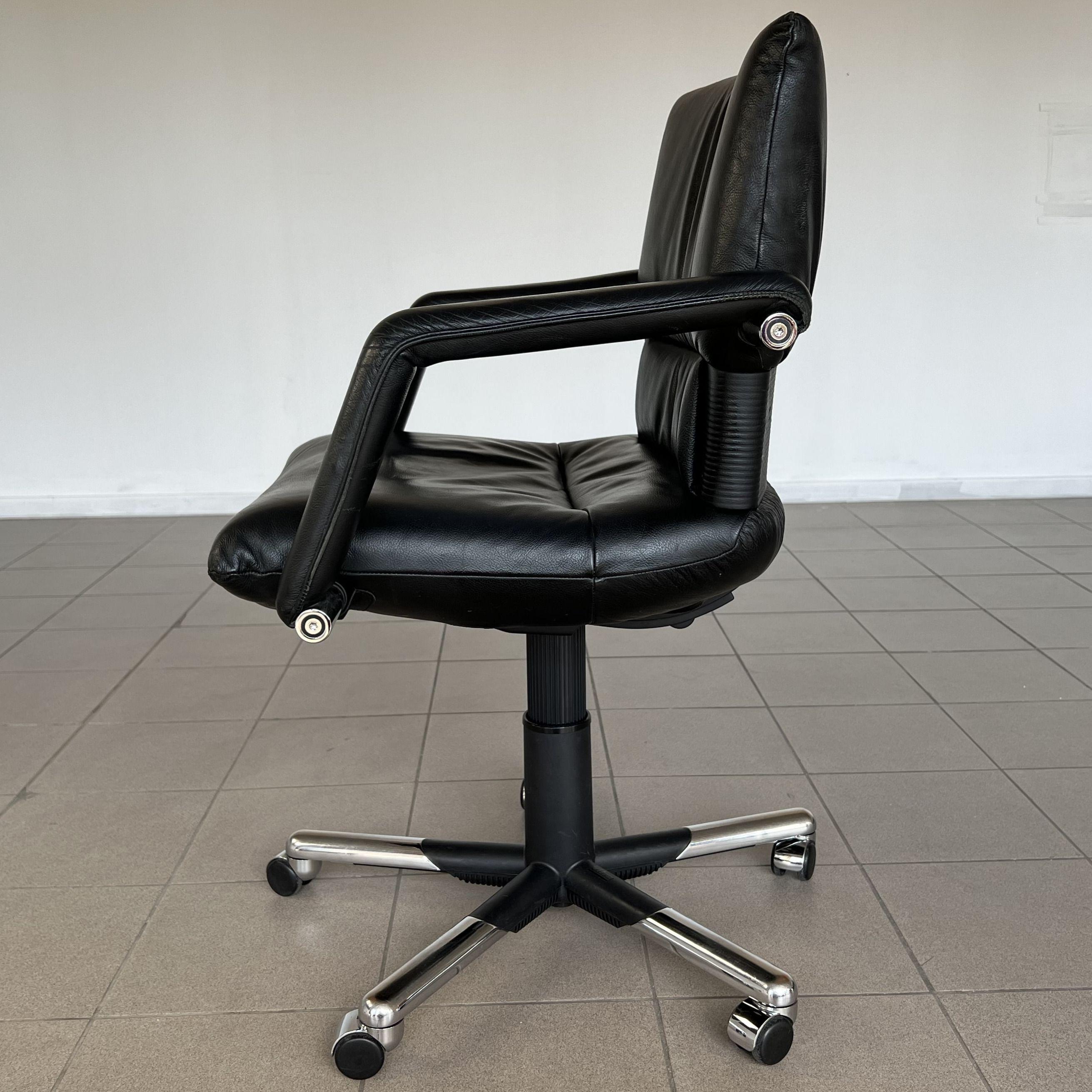 Mid-Century Modern Mario Bellini Leather Imago Executive Chair for Vitra For Sale