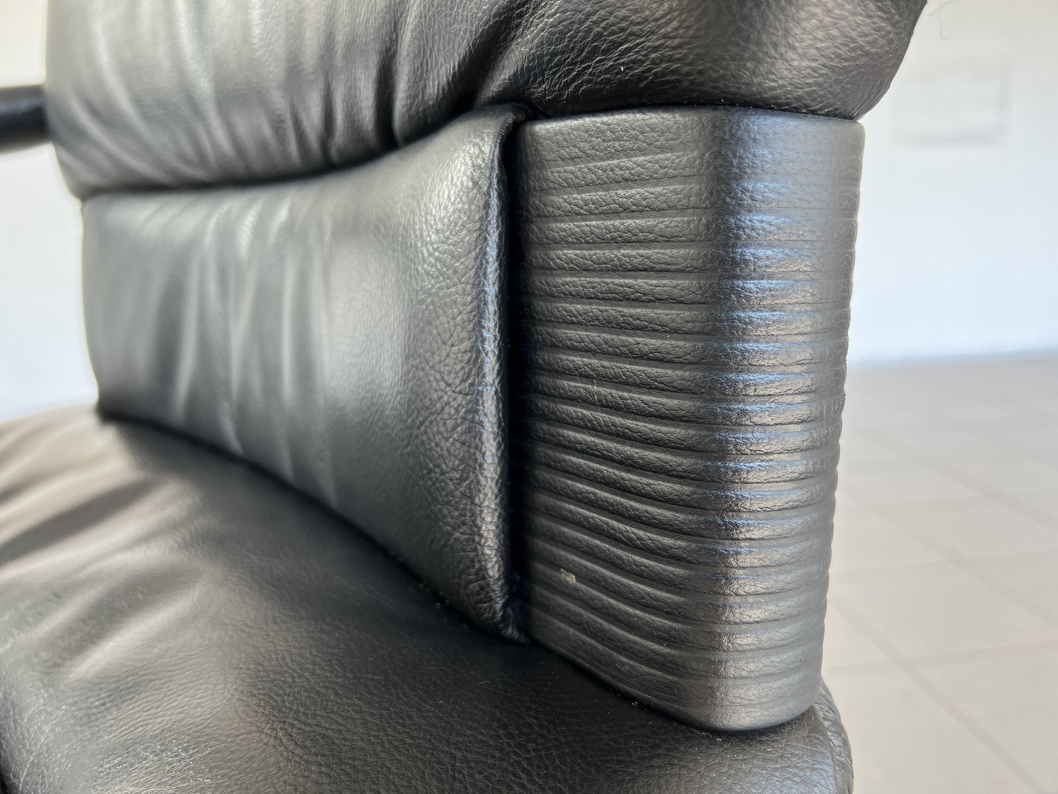 Mario Bellini Leather Imago Executive Chair for Vitra In Good Condition For Sale In Bridgeport, CT