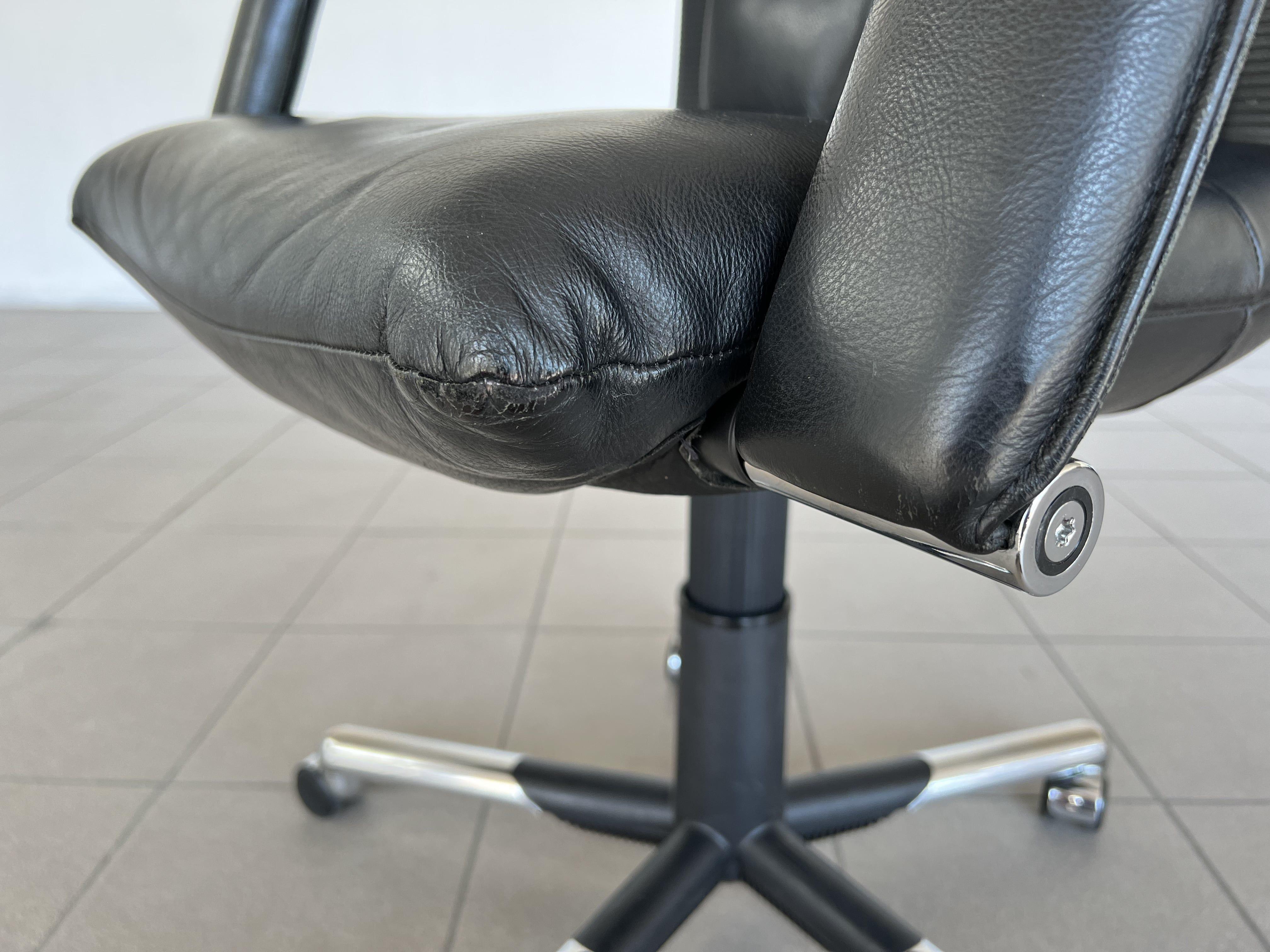 Contemporary Mario Bellini Leather Imago Executive Chair for Vitra For Sale