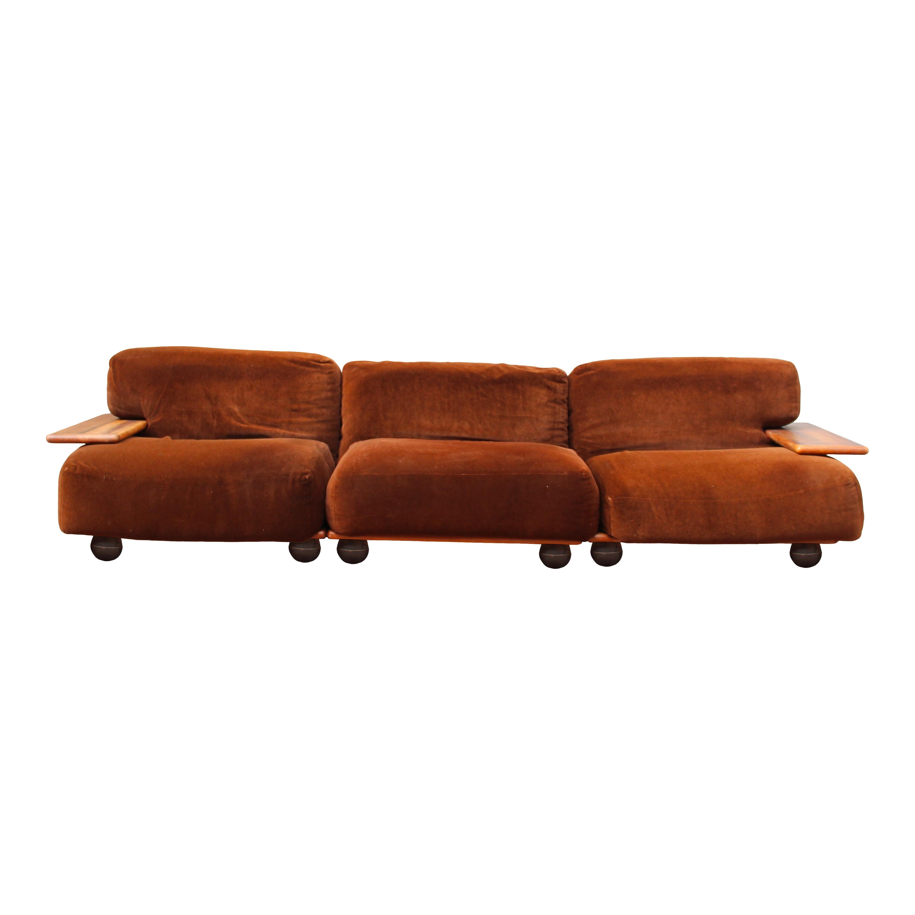 Fin du 20e siècle Mario Bellini Midcentury Brown Velvet Pianura Living Room Set for Cassina, 1970 en vente