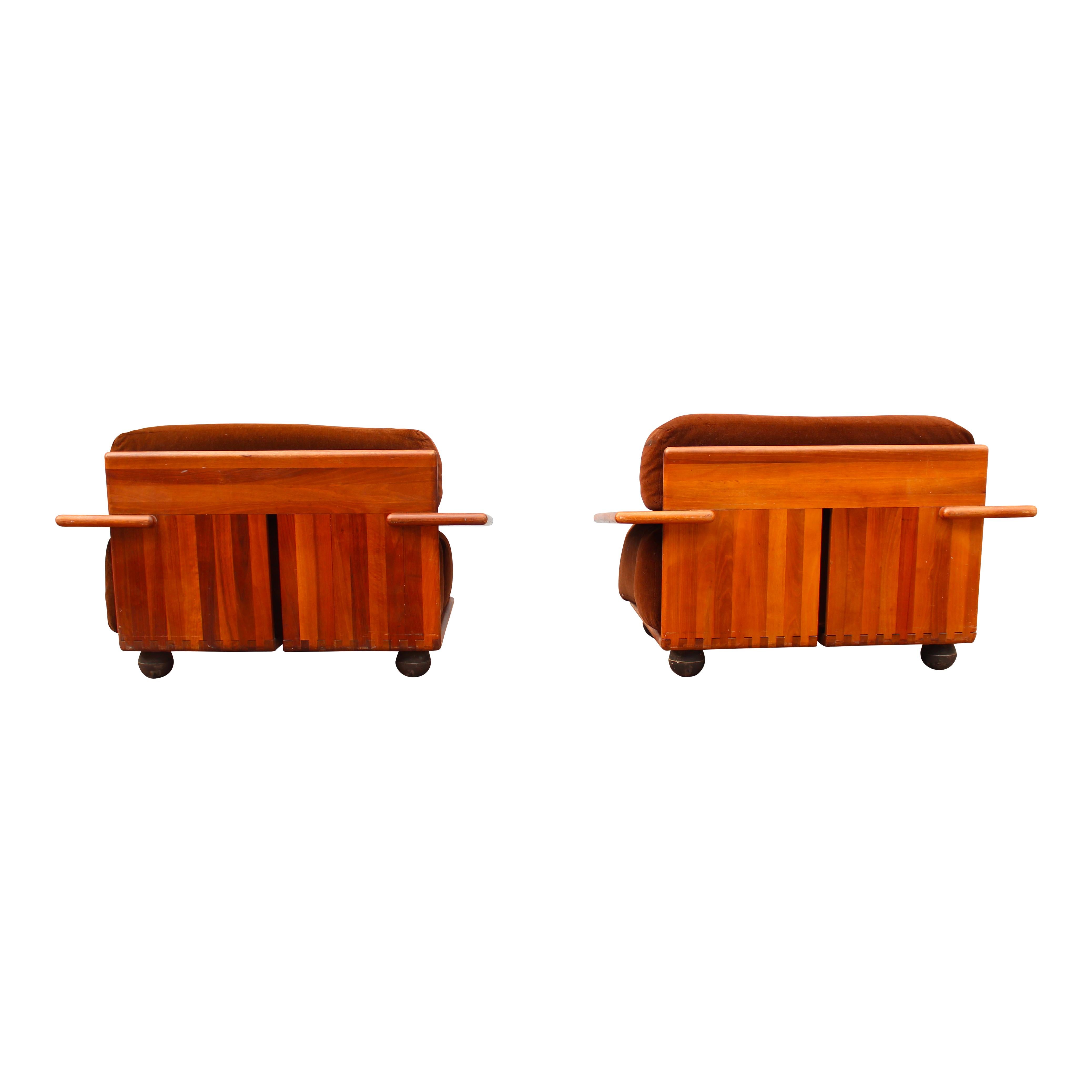 Mario Bellini Midcentury Modern Brown Velvet Pianura Armchair for Cassina, 1970 For Sale 4