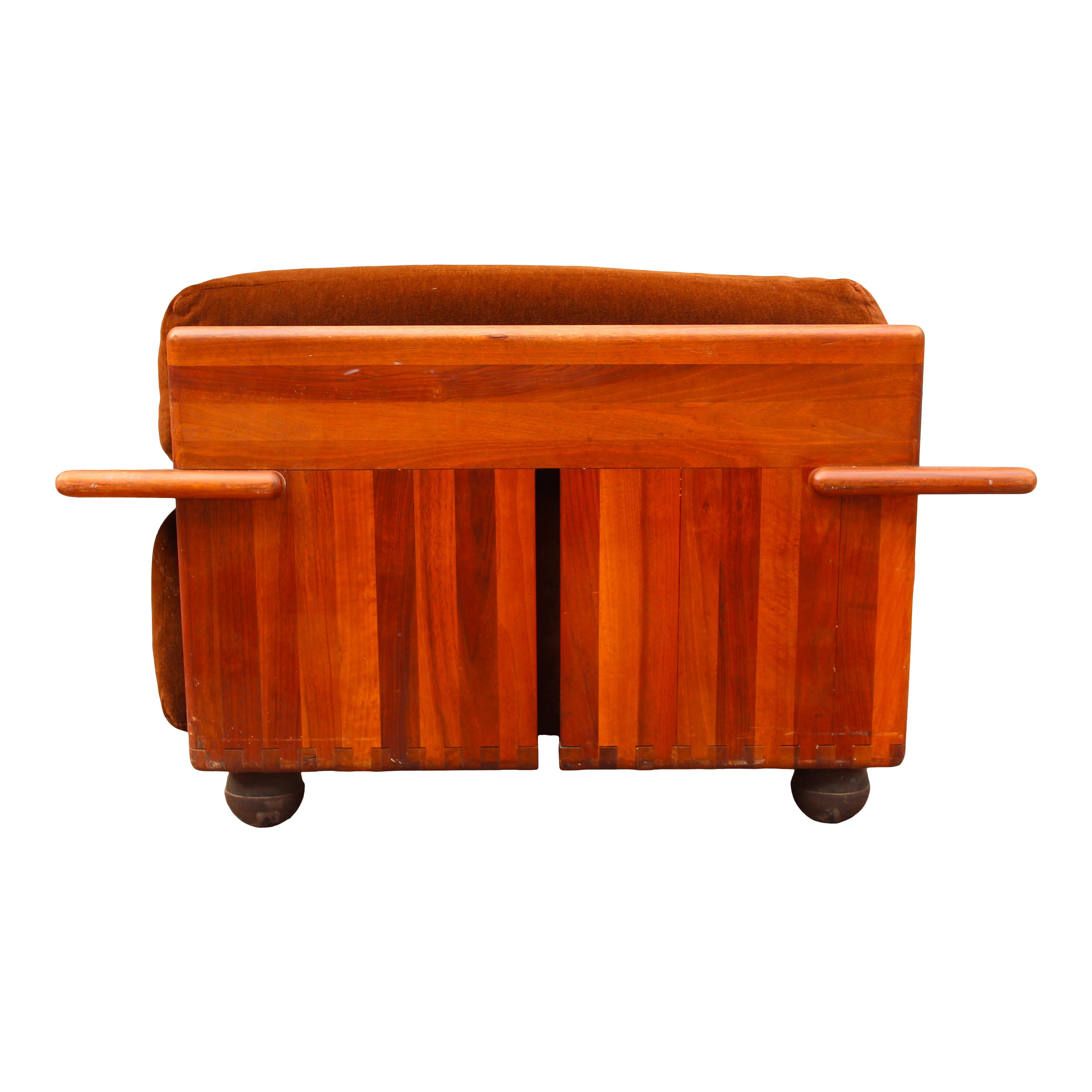 Mario Bellini Midcentury Modern Brown Velvet Pianura Armchair for Cassina, 1970 In Good Condition For Sale In Vicenza, IT
