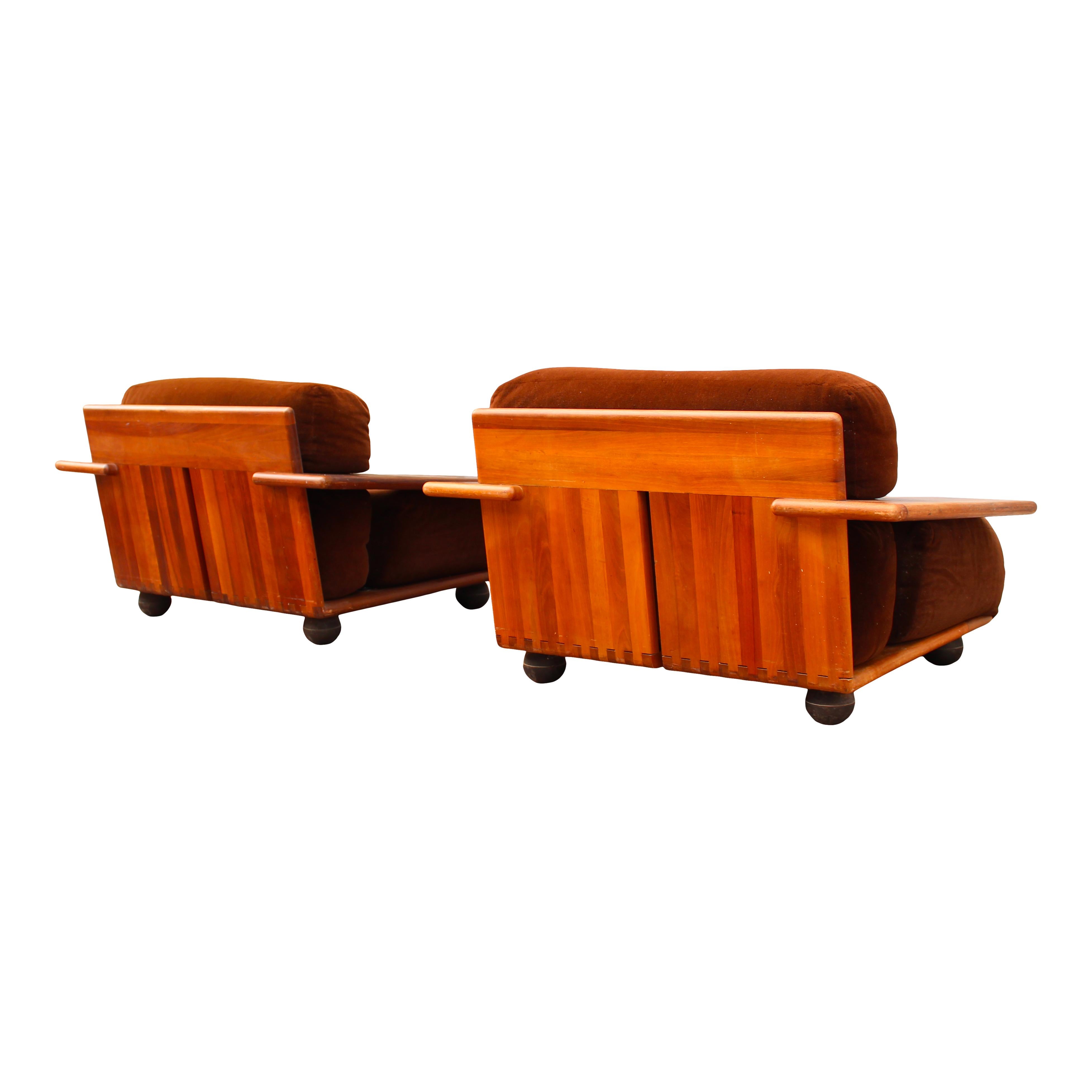 Mario Bellini Midcentury Modern Brown Velvet Pianura Armchair for Cassina, 1970 For Sale 2