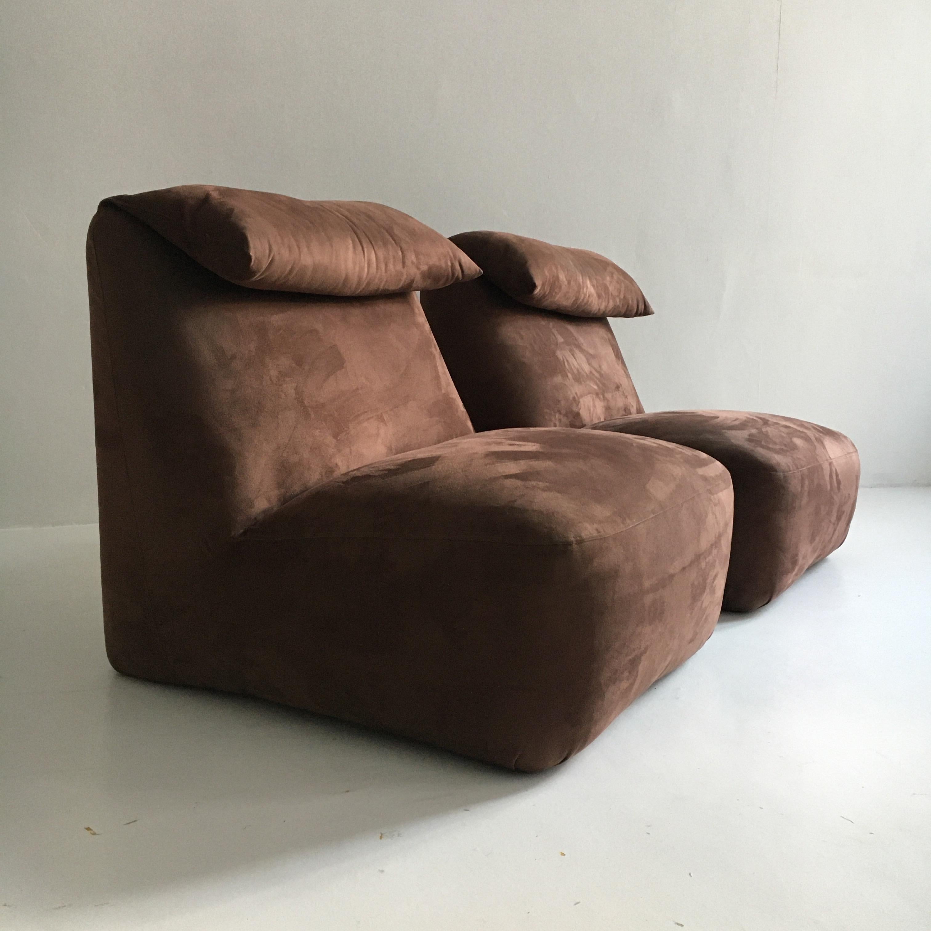 Mario Bellini Pair of 'Le Bambole' Lounge Chairs, Italy, 1970s In Good Condition For Sale In Vienna, AT