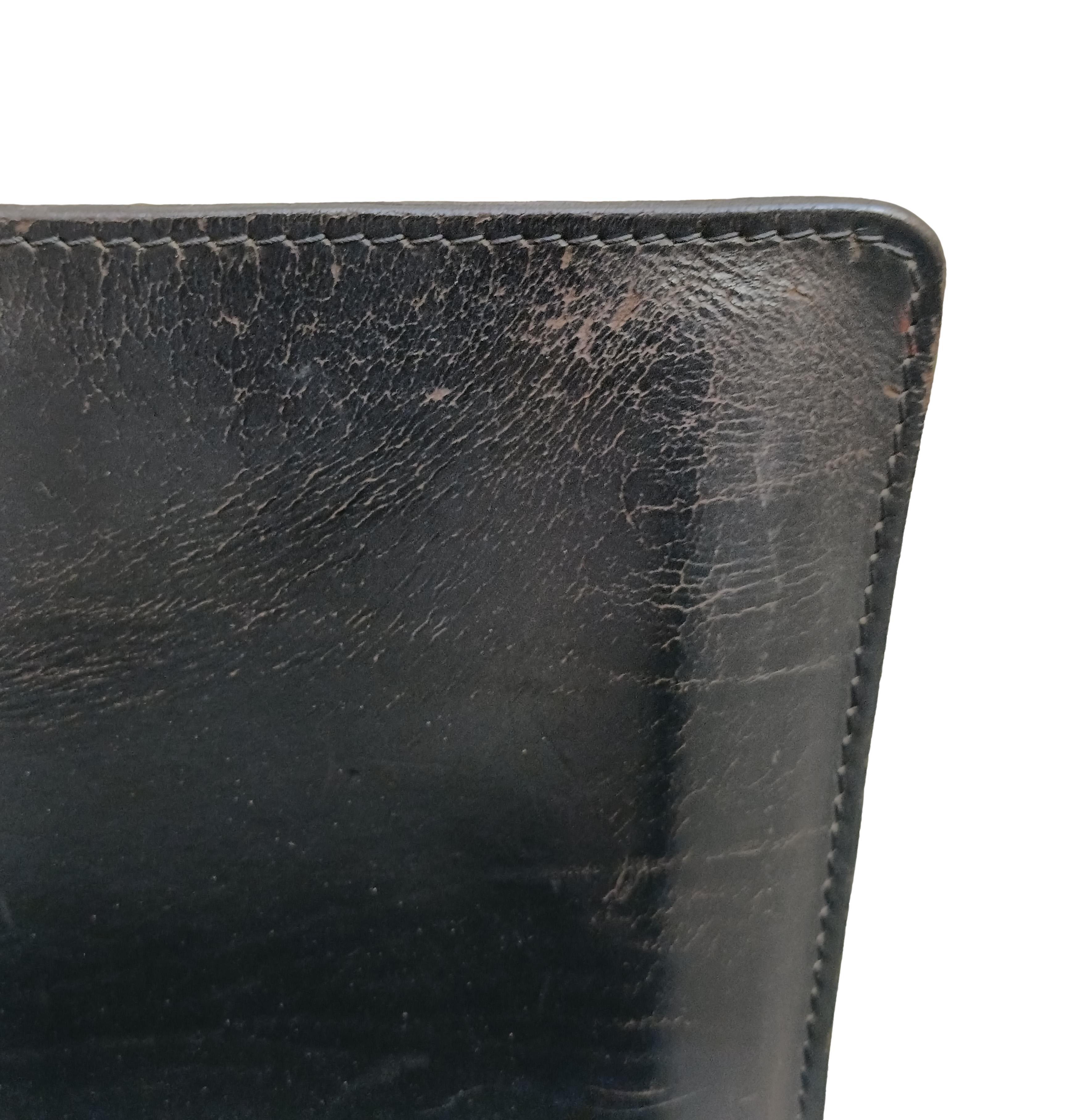 Mario Bellini für Cassina Ein Paar schwarze Lederstühle 