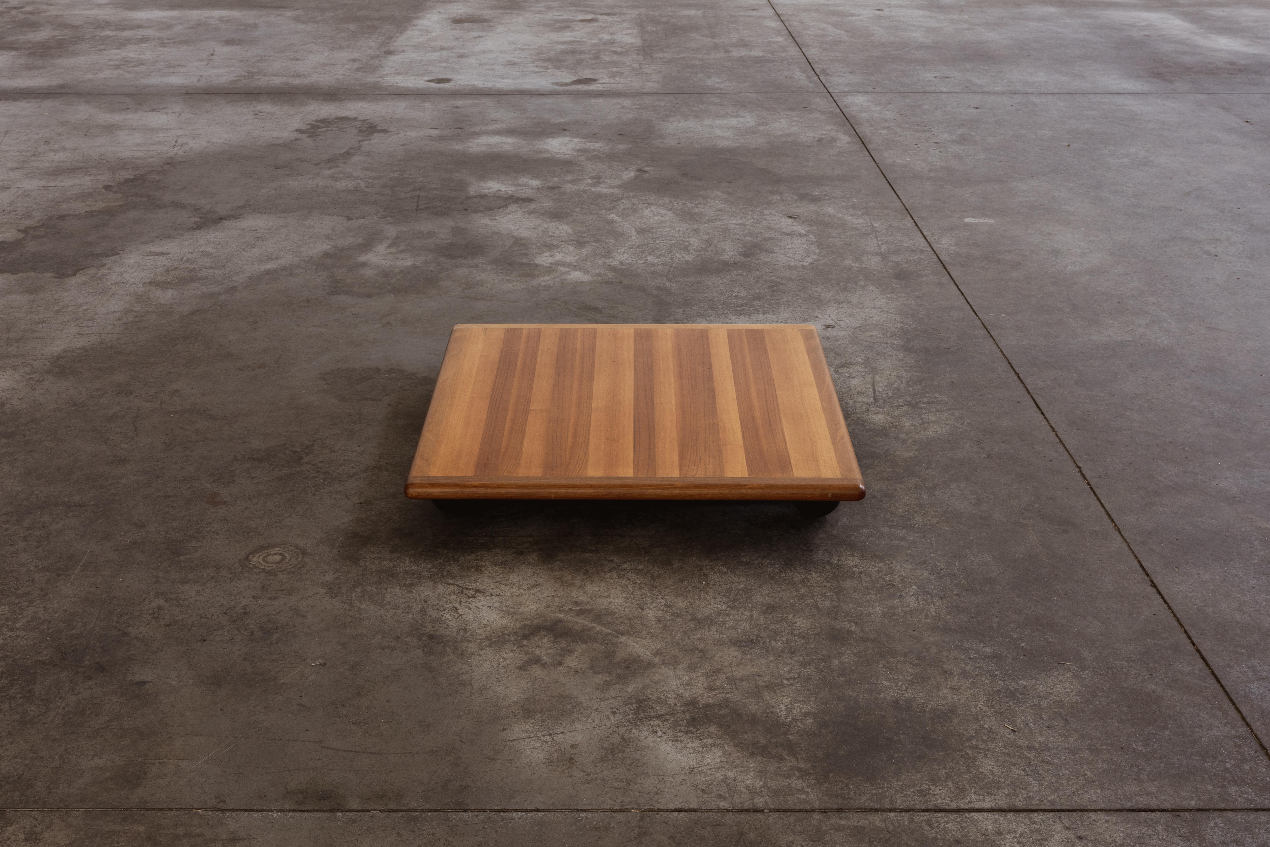 Quadratischer Couchtisch „Pianura“ von Mario Bellini für Cassina, 1972 (Holz) im Angebot