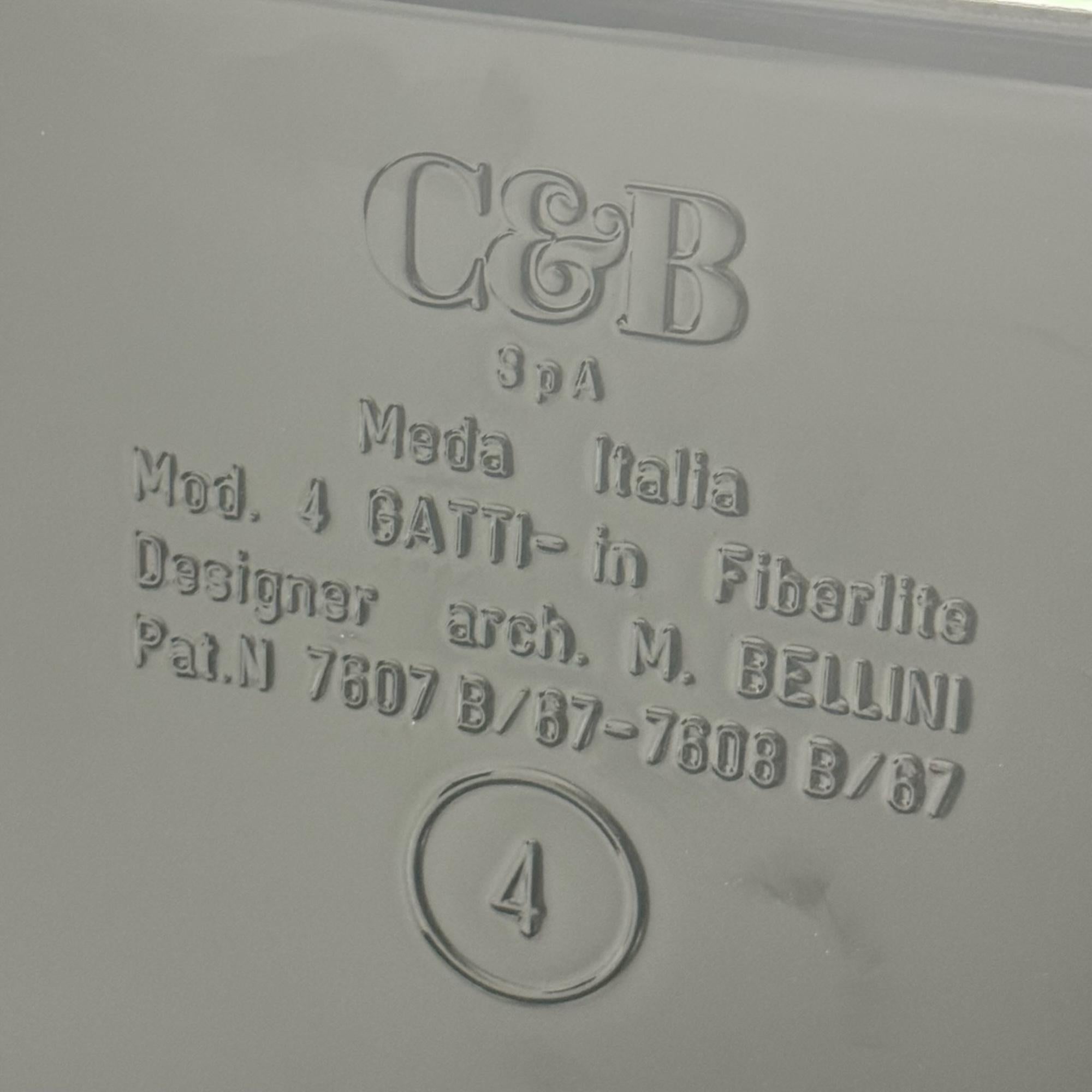 Mario Bellini 'Quattro Gatti' Schachteltische für C&B aus schwarzem Fiberglas, 1960er Jahre (Mitte des 20. Jahrhunderts) im Angebot