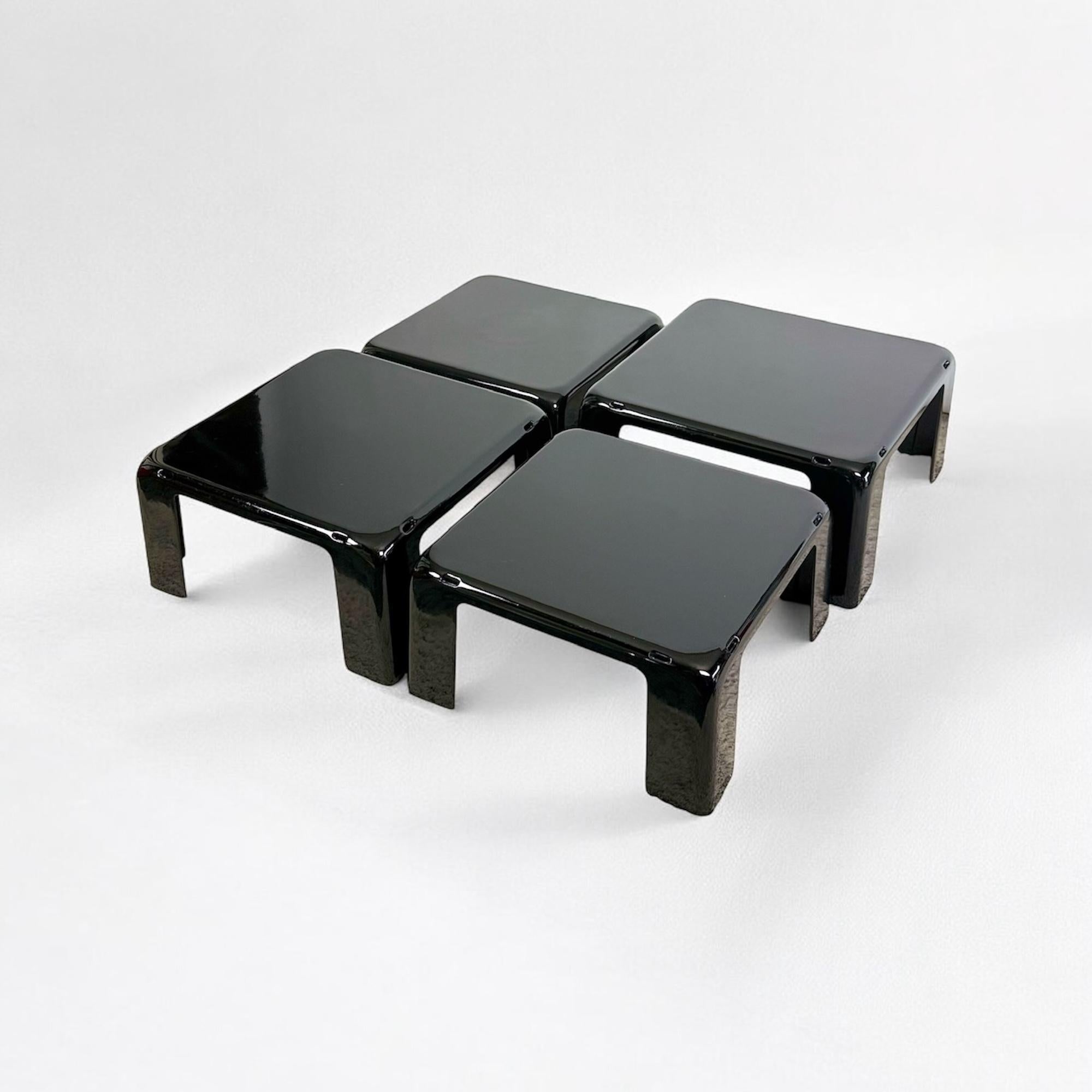 Mario Bellini 'Quattro Gatti' Schachteltische für C&B aus schwarzem Fiberglas, 1960er Jahre (Kunststoff) im Angebot