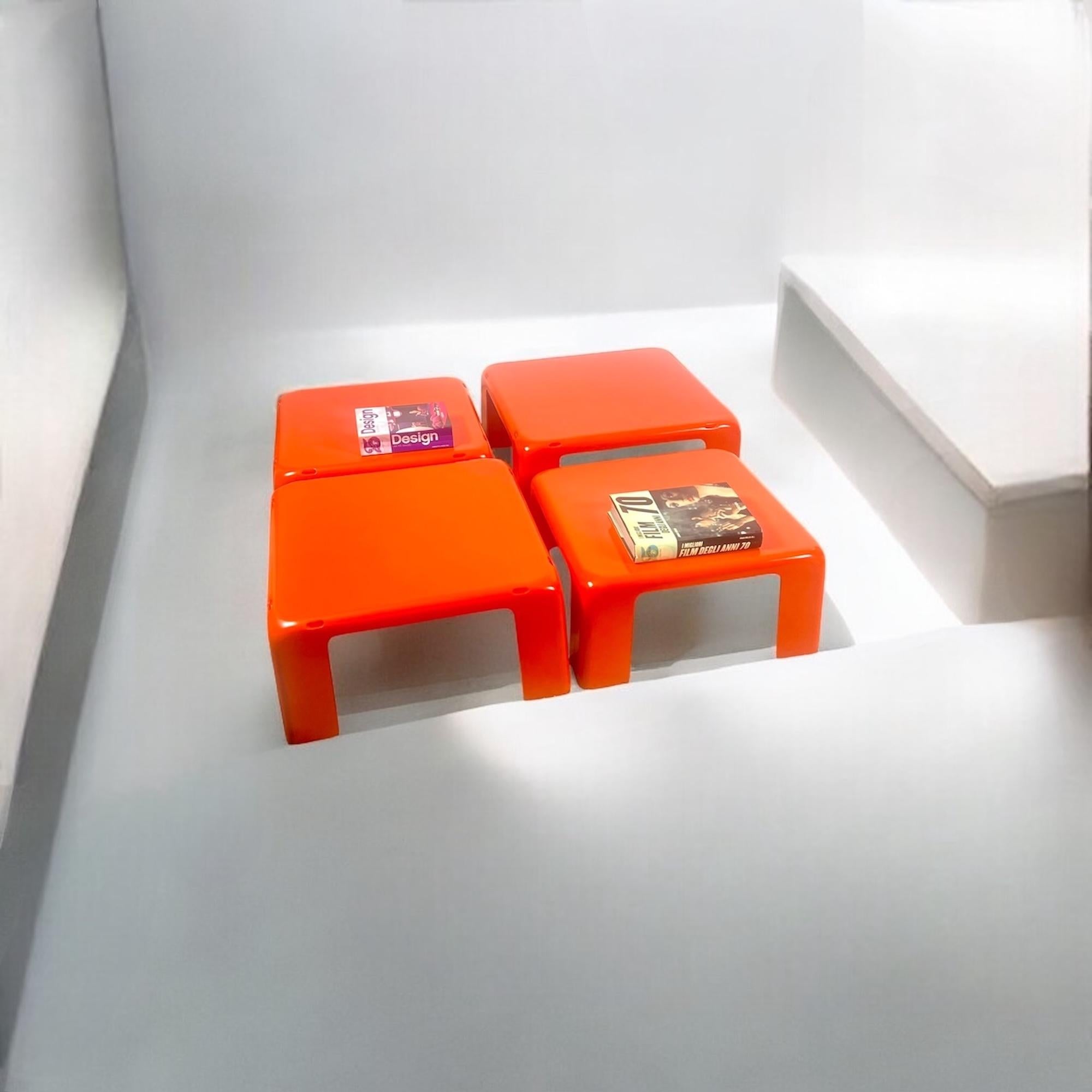 Mario Bellini 'Quattro Gatti' Nesting Tables for C&B in Orange Fiberlite, 1960s 4