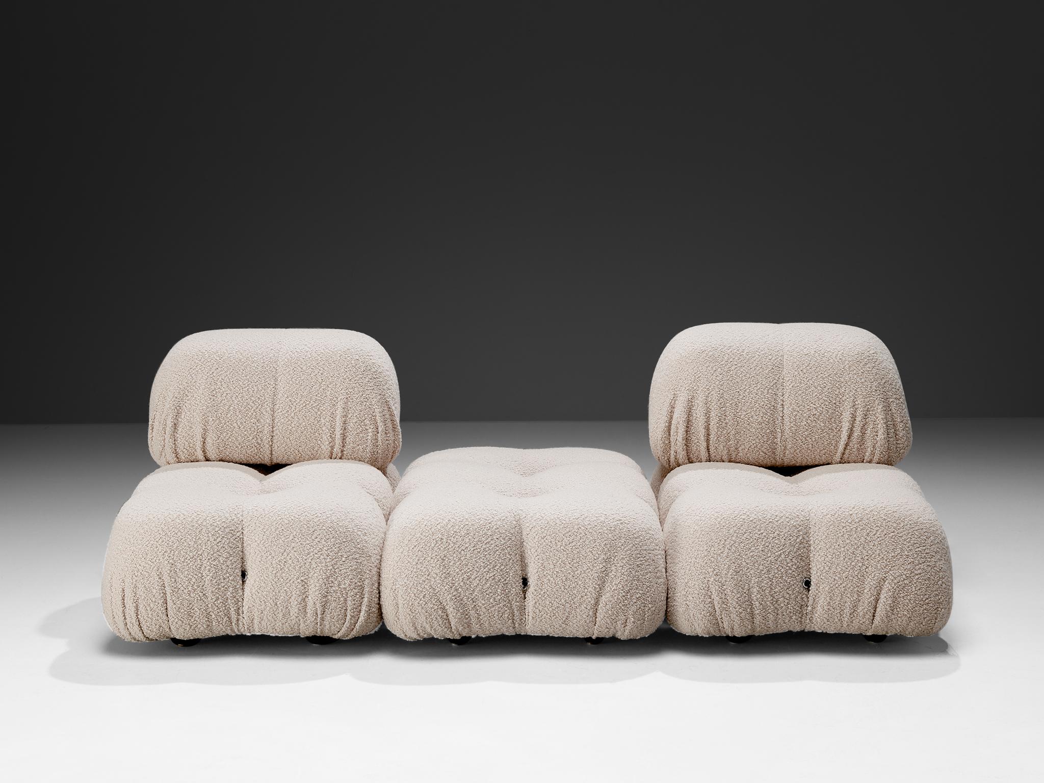 Mario Bellini Neu gepolstertes modulares Sofa 'Camaleonda' aus weißem Bouclé (Italienisch) im Angebot