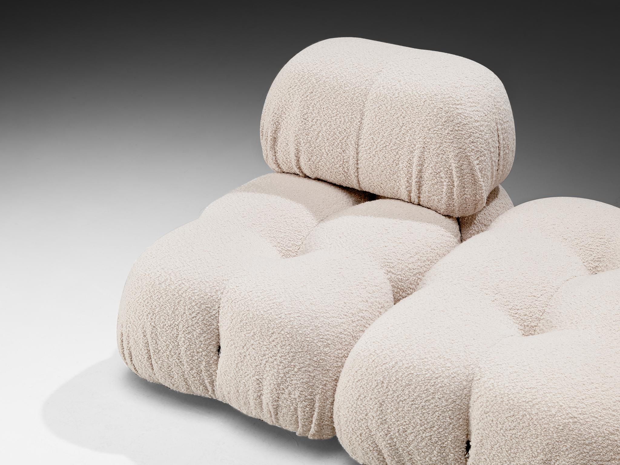Mario Bellini Neu gepolstertes modulares Sofa 'Camaleonda' aus weißem Bouclé (Metall) im Angebot