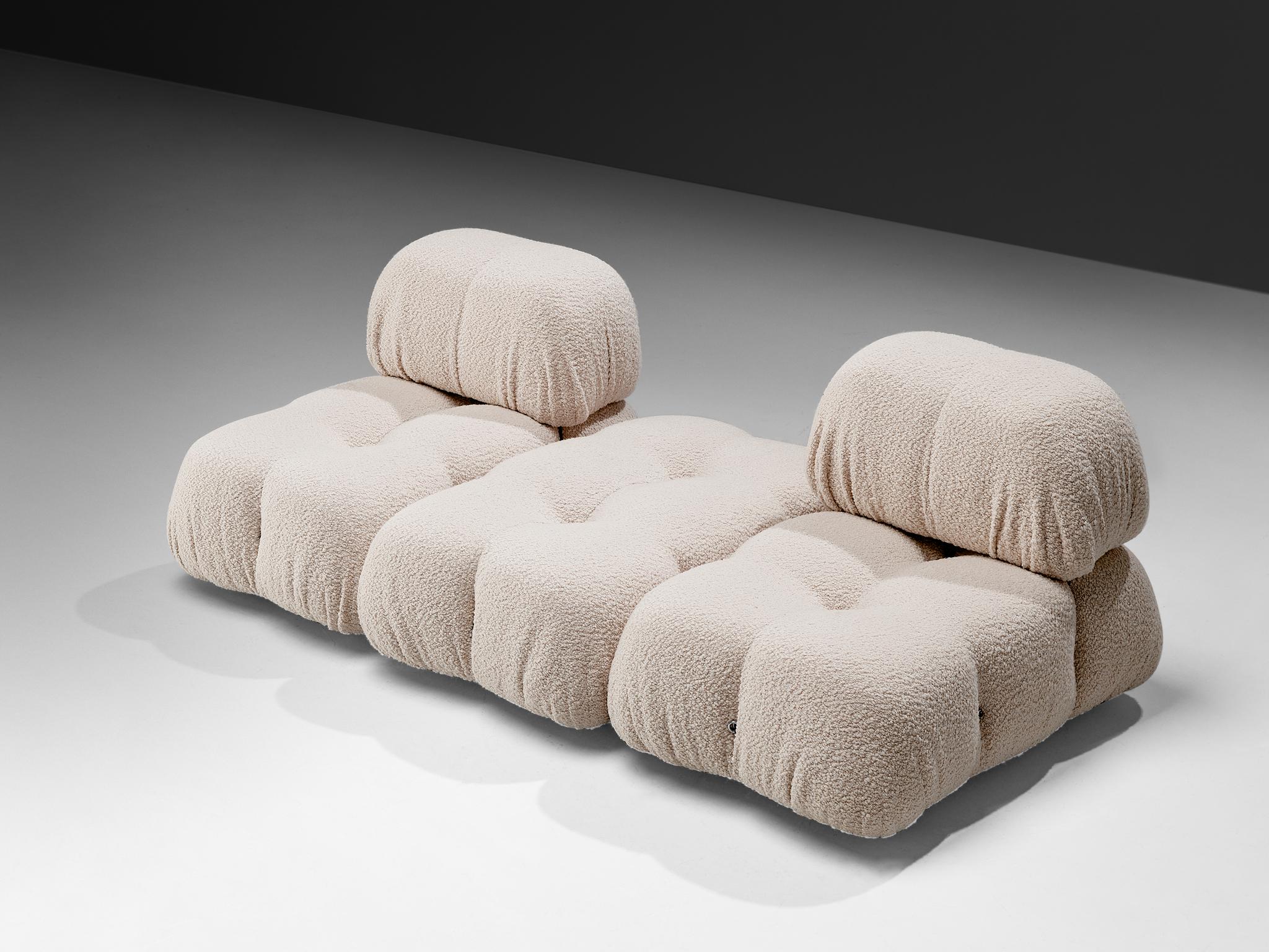 Mario Bellini Neu gepolstertes modulares Sofa 'Camaleonda' aus weißem Bouclé im Angebot 2