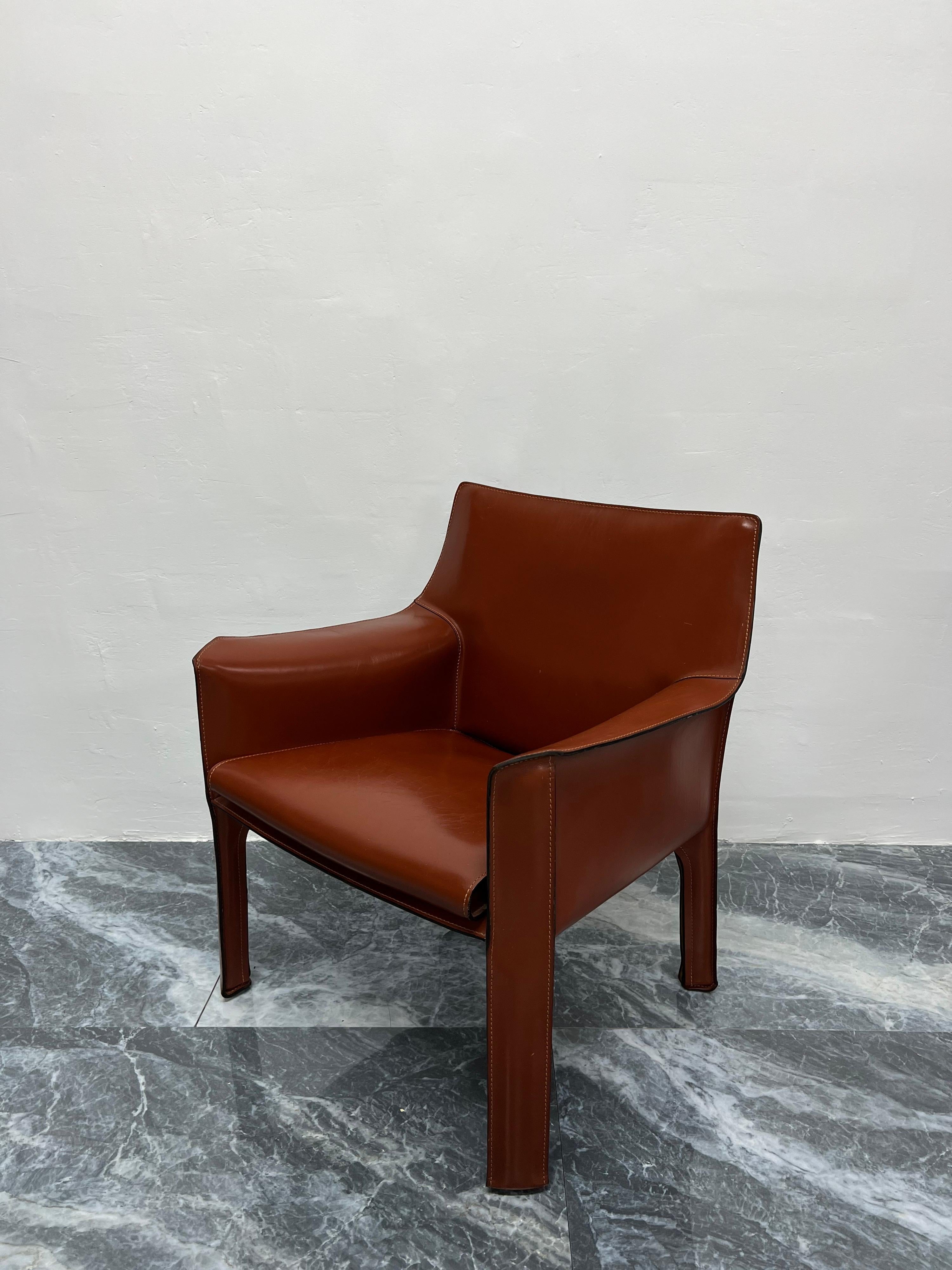 Mario Bellini Cab Leather Lounge Chairs for Cassina, a Pair 1