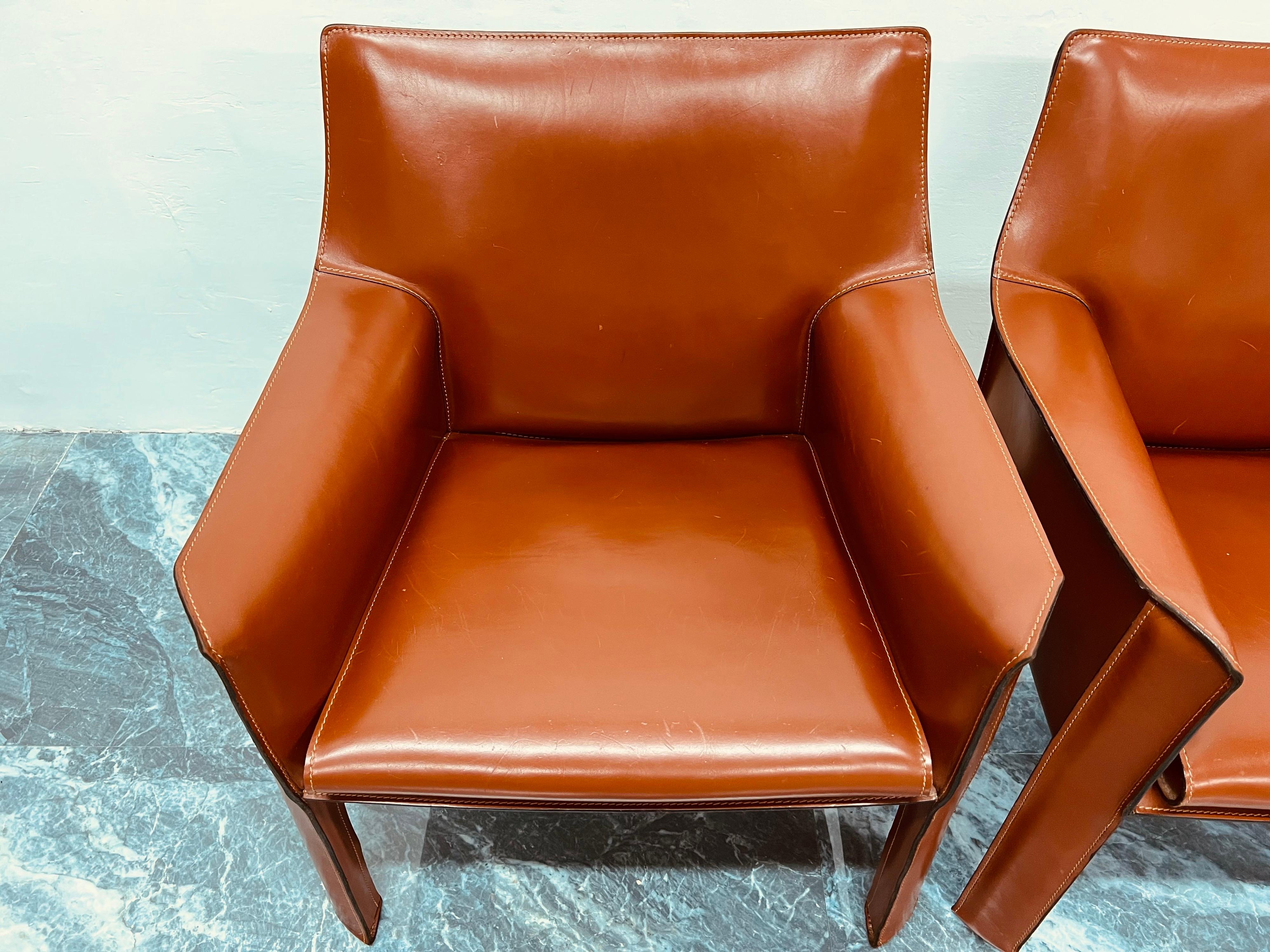 Mario Bellini Cab Leather Lounge Chairs for Cassina, a Pair 2