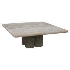 Quadratischer Couchtisch aus Travertin von Mario Bellini für Cassina